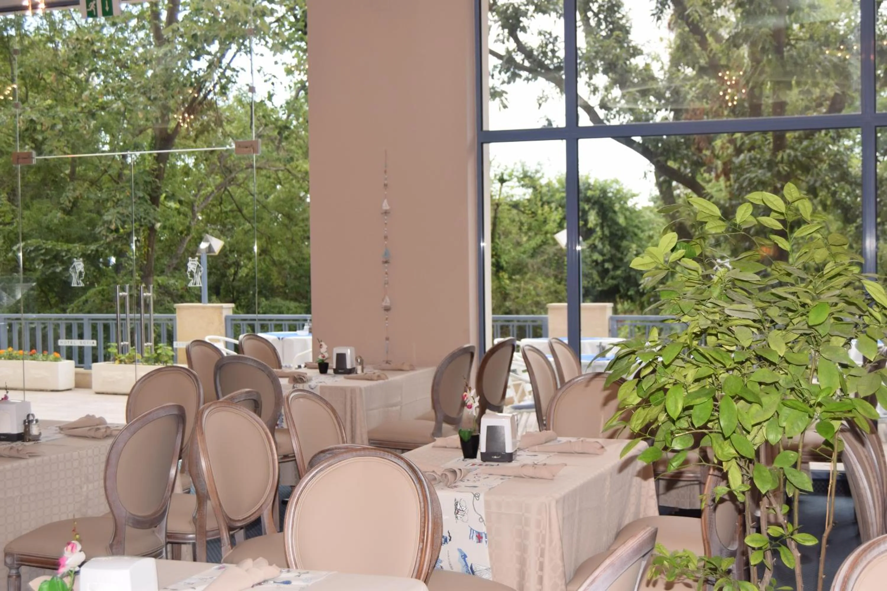 Restaurant/places to eat in Sofia Hotel - All Inclusive & Private Beach