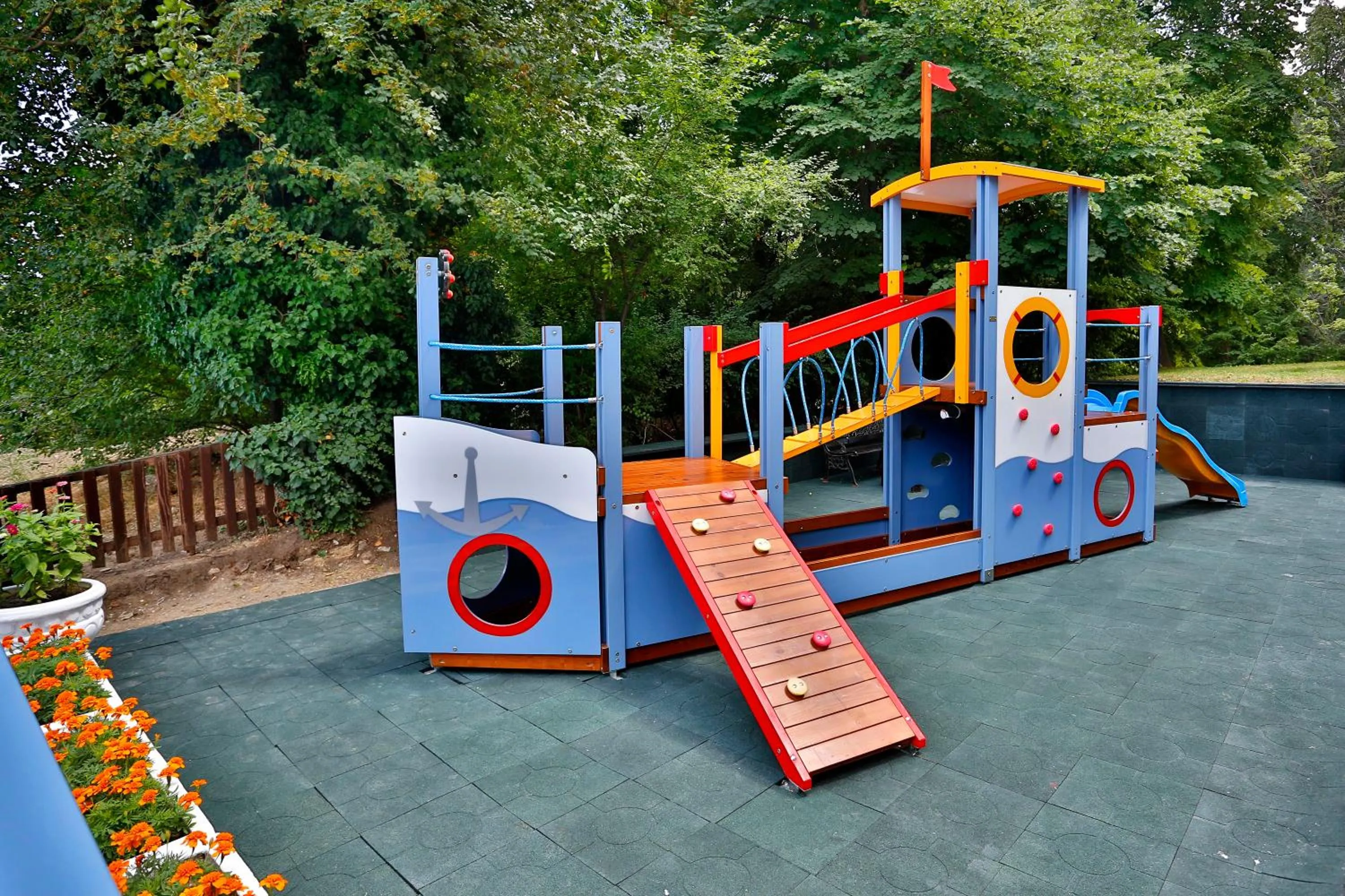 Day in Sofia Hotel - All Inclusive & Private Beach