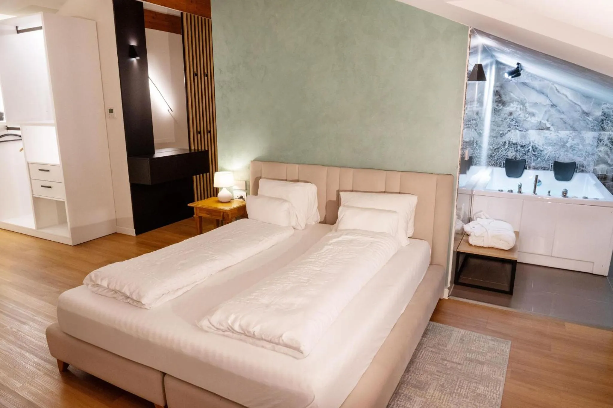 Bedroom, Bed in Boutique Hotel OchSen Self-Check-In