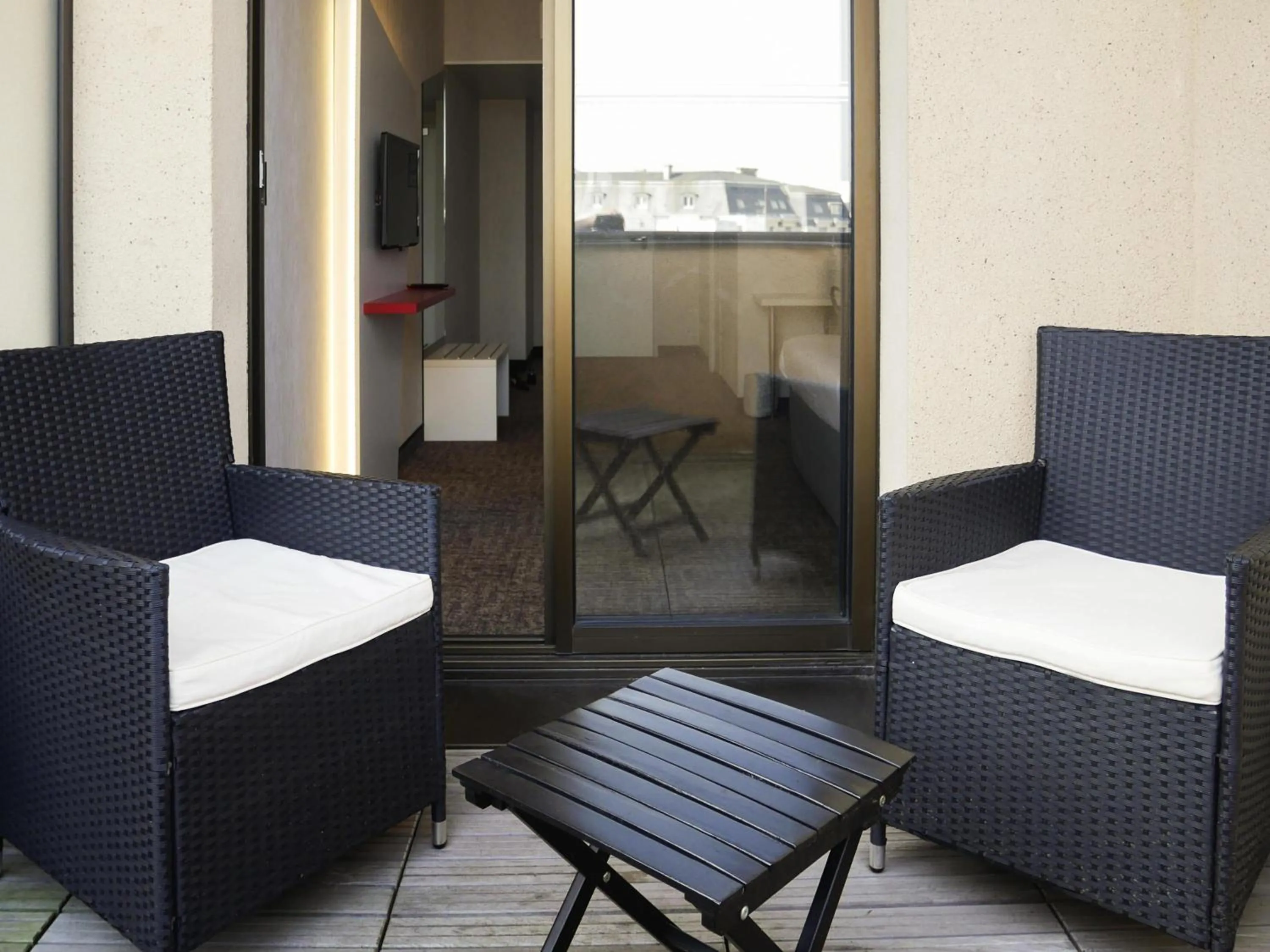 Bedroom in ibis Styles Poitiers Centre