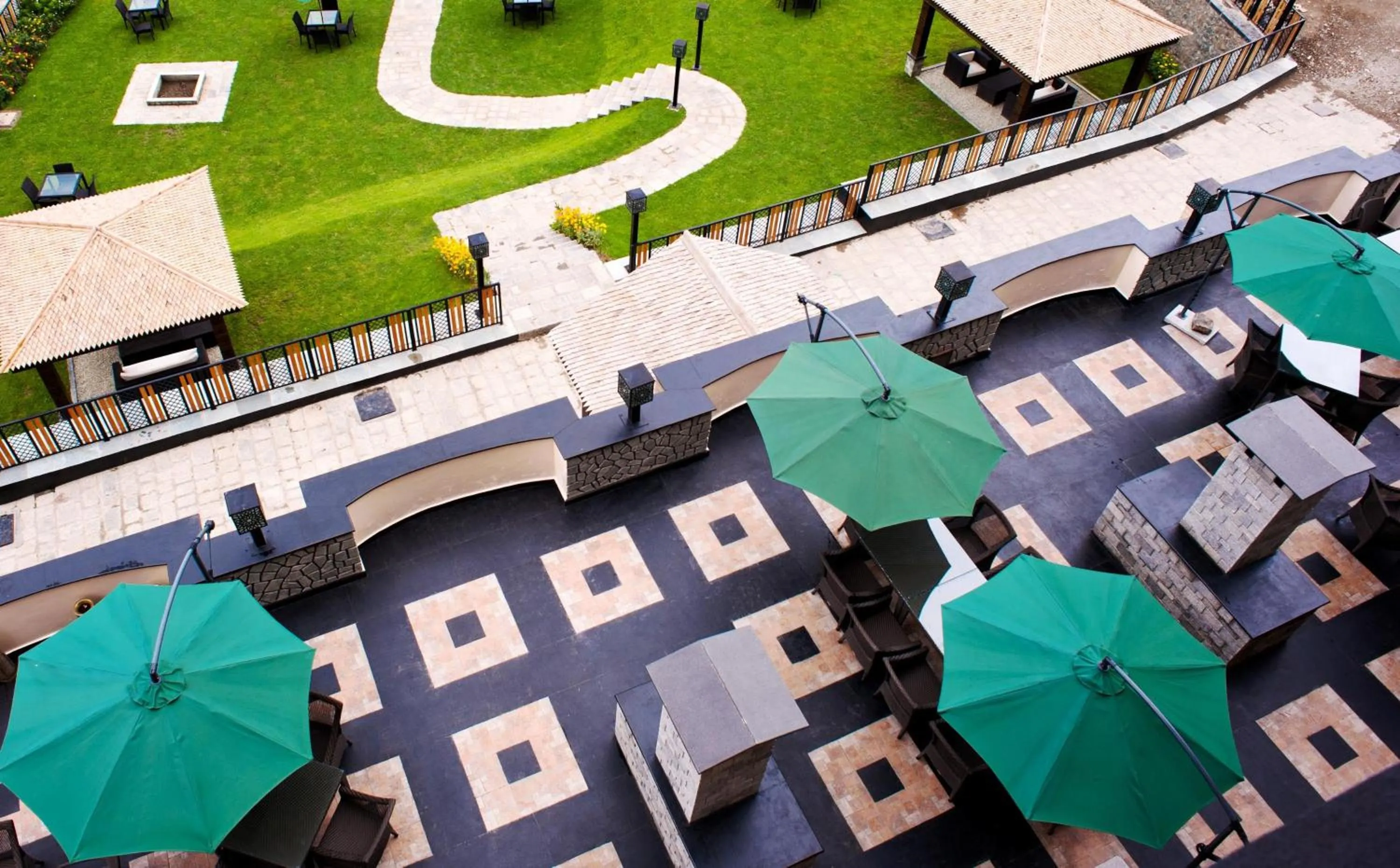 Bird's eye view in The Vintage Gulmarg