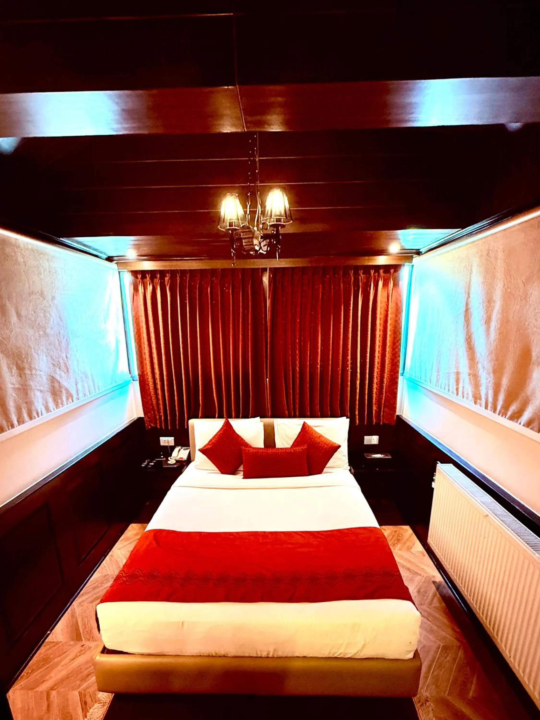 Bedroom, Bed in The Vintage Gulmarg