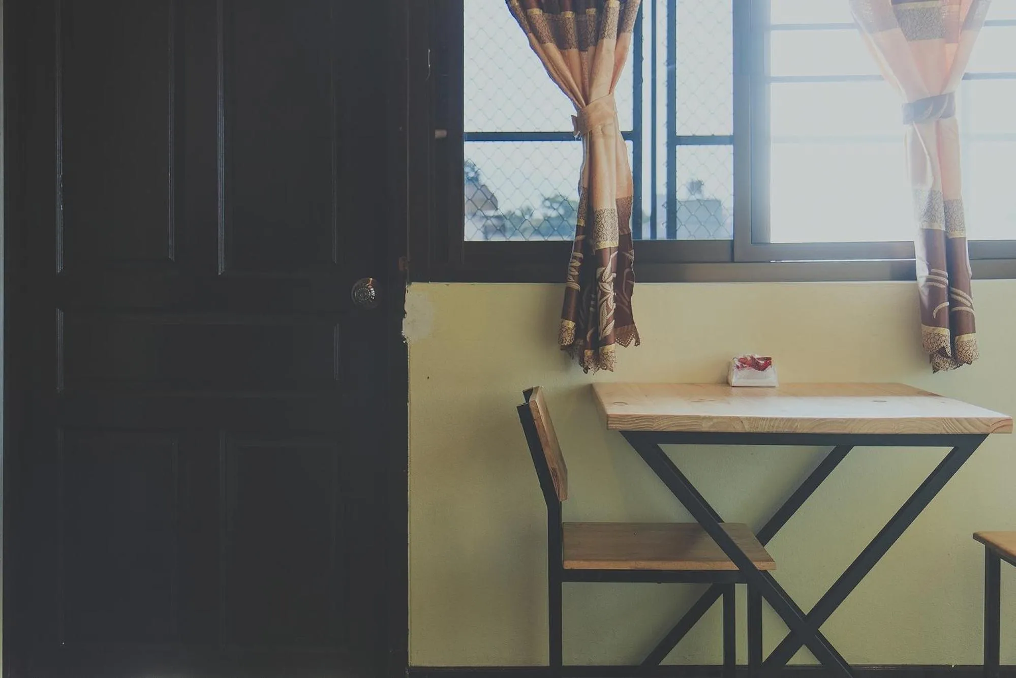 Dining area, Bathroom in Chill Vibe Hostel