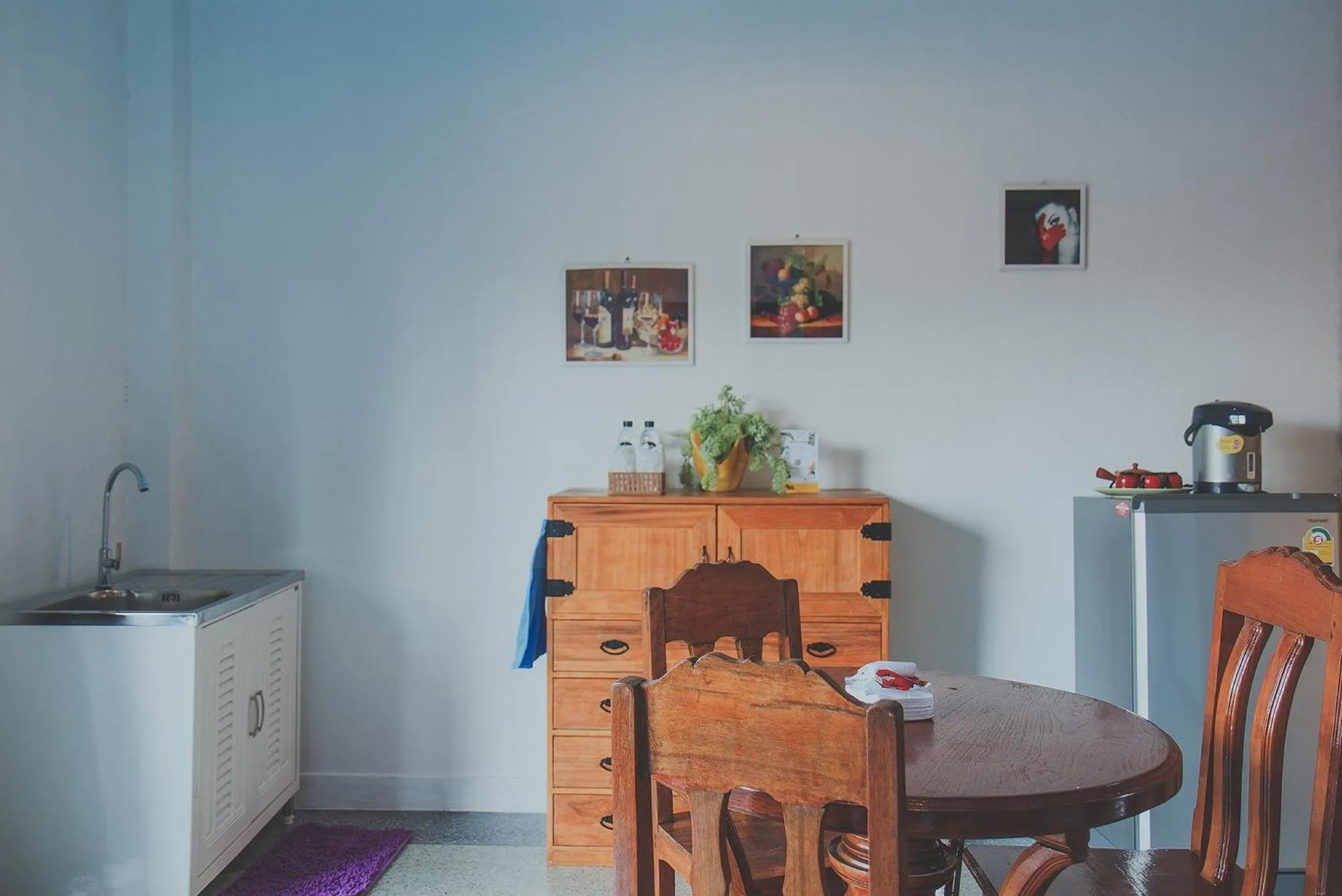 Kitchen or kitchenette, Kitchen/Kitchenette in Chill Vibe Hostel