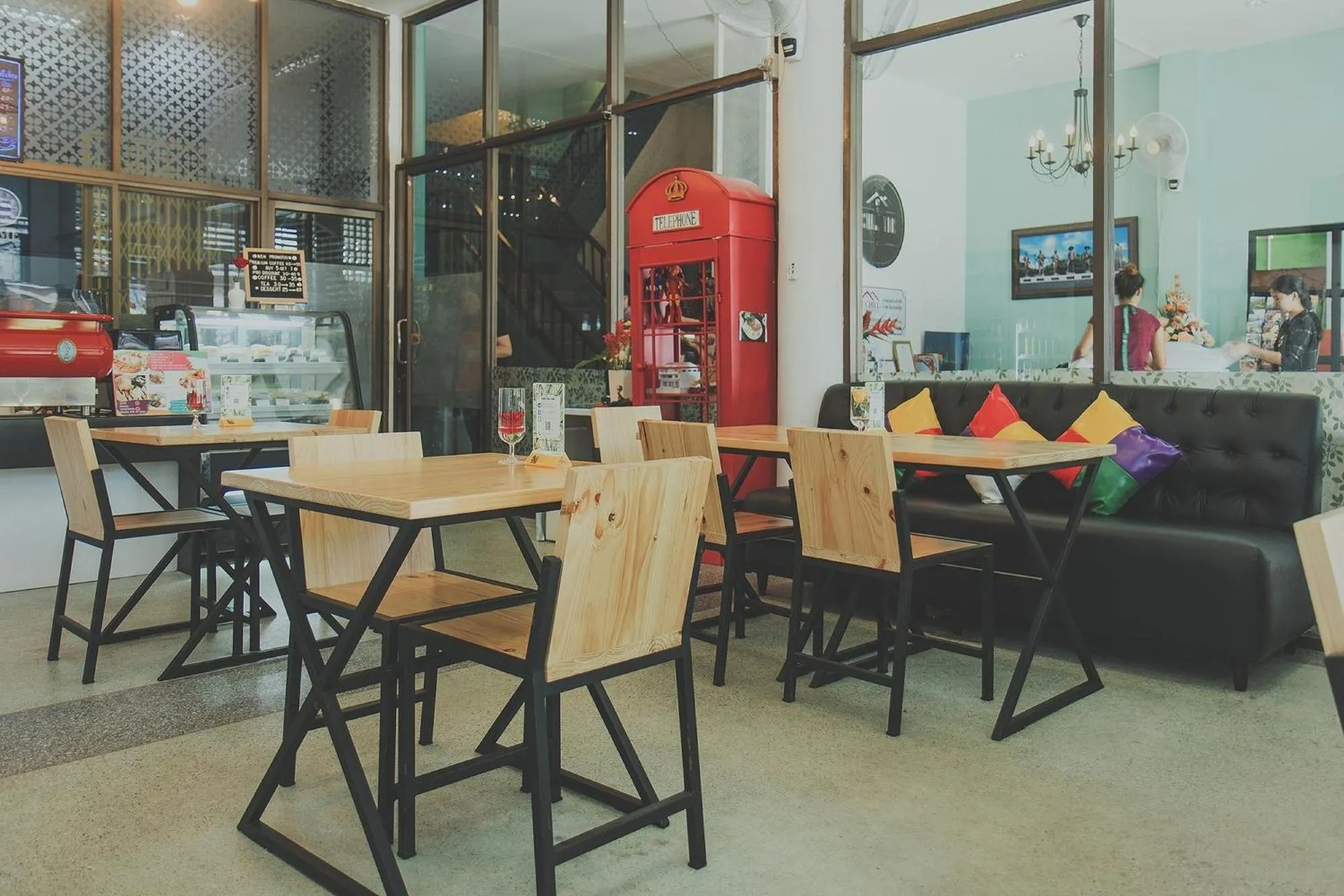 Restaurant/Places to Eat in Chill Vibe Hostel