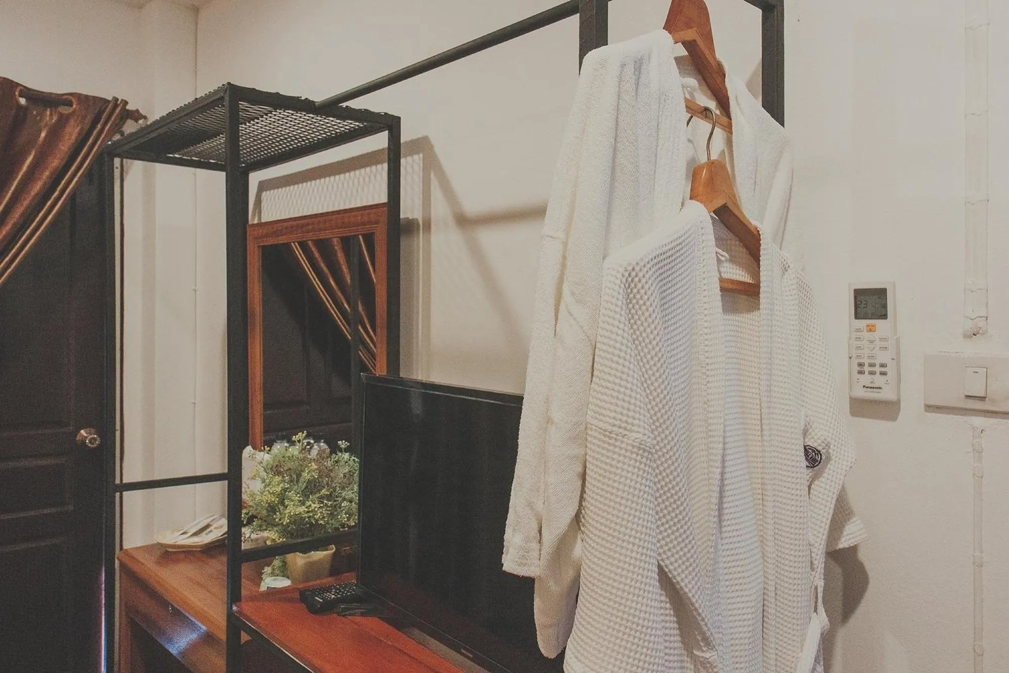 TV and multimedia in Chill Vibe Hostel