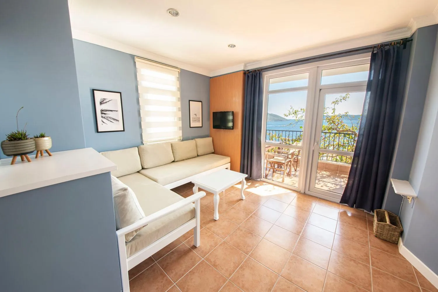 Living room in Lantana Aparts