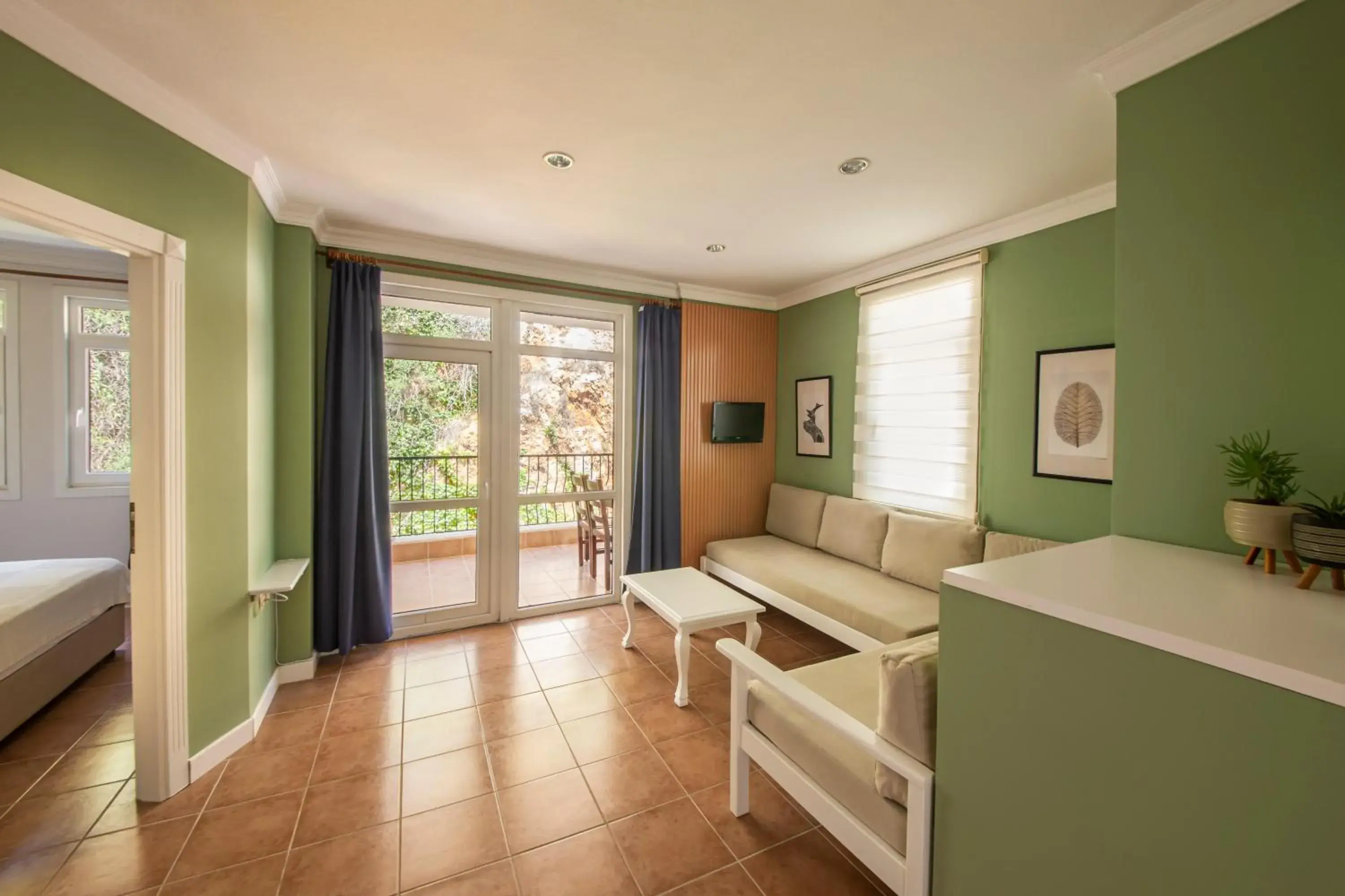 Standard One-Bedroom Apartment in Lantana Aparts Standard One-Bedroom Apartment in Lantana Aparts