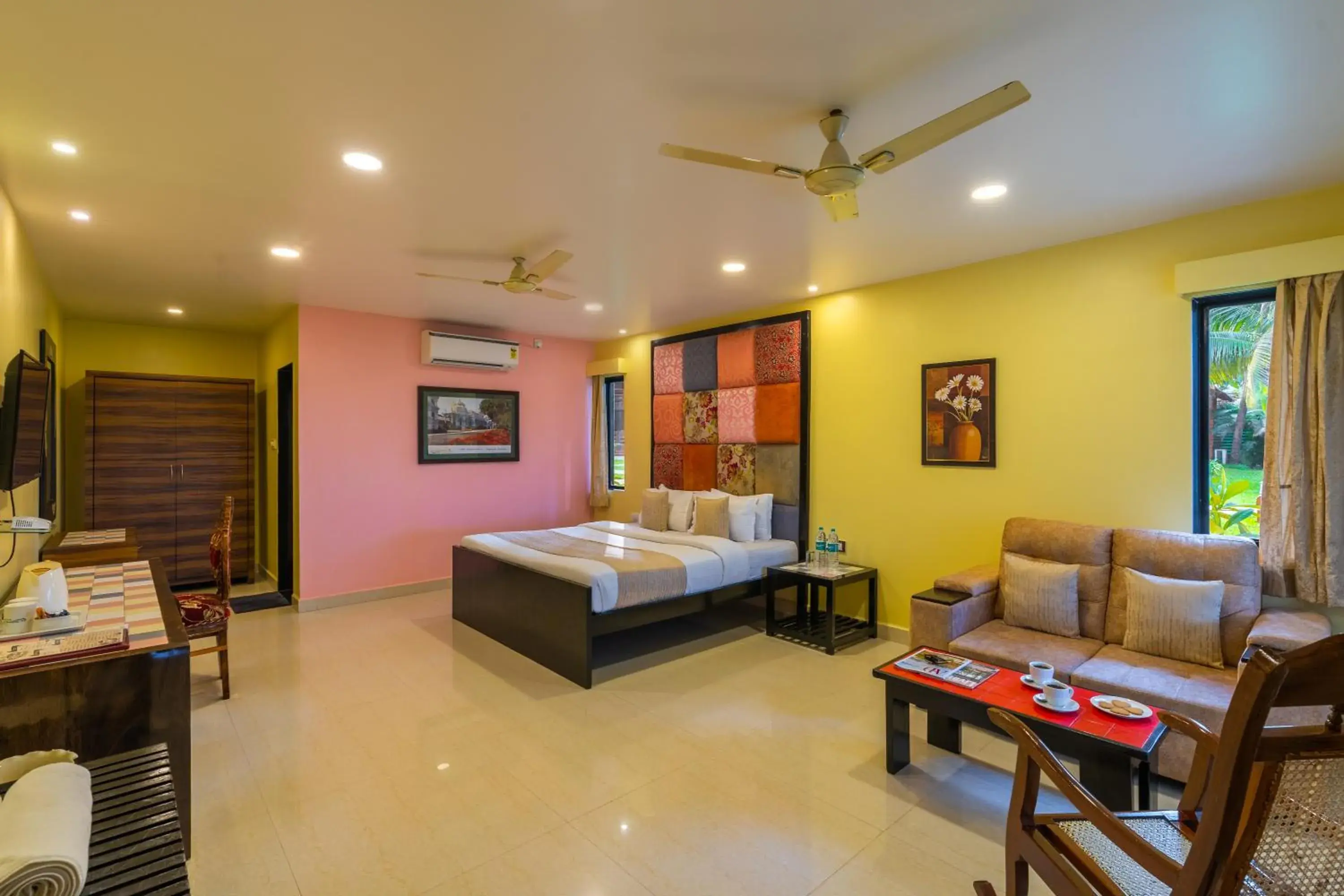 Sea Facing Villa with Bathtub in La Cabana Beach & Spa, By Ashvem Beach Sea Facing Villa with Bathtub in La Cabana Beach & Spa, By Ashvem Beach