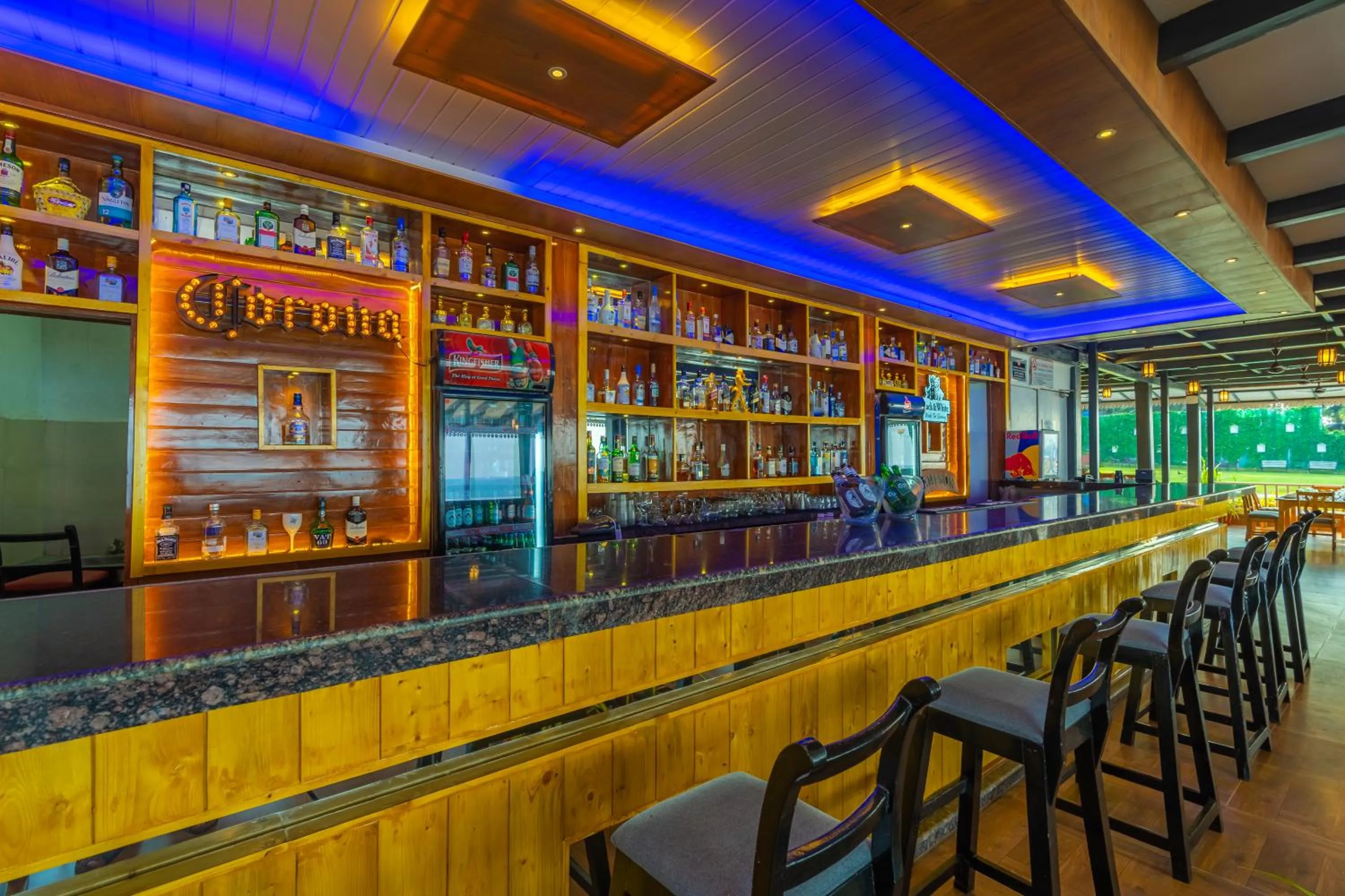 Lounge or bar in La Cabana Beach & Spa, By Ashvem Beach