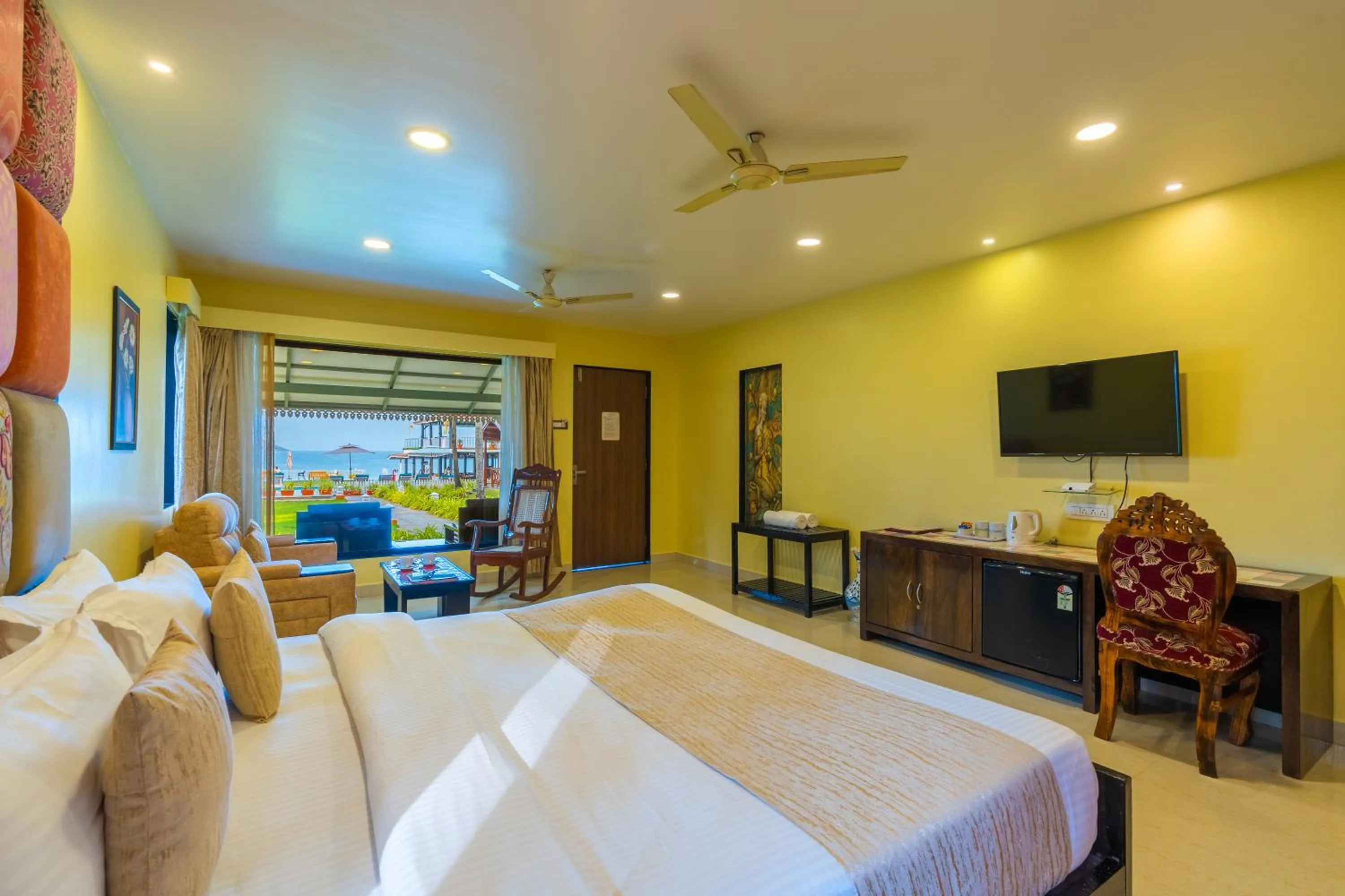 Bed in La Cabana Beach & Spa, By Ashvem Beach