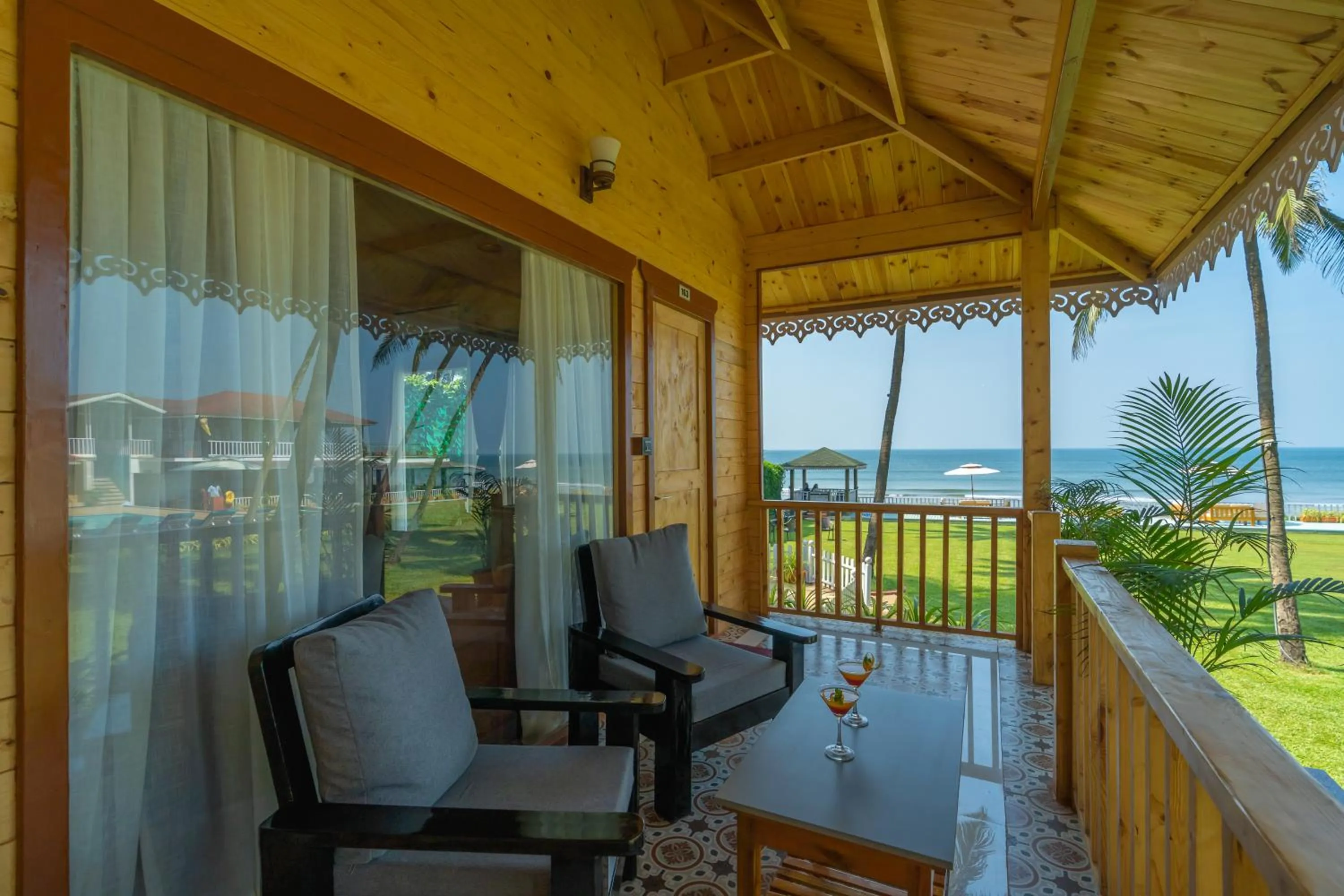 Sea view in La Cabana Beach & Spa, By Ashvem Beach