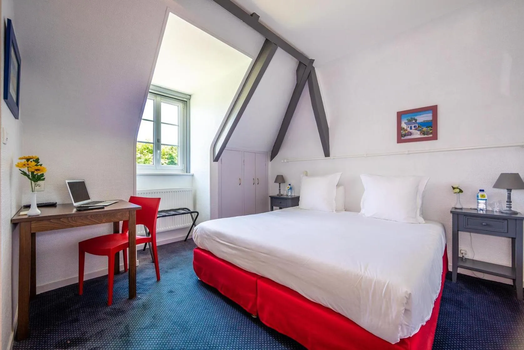 Bed in Logis- Auberge De Kerveoc'h
