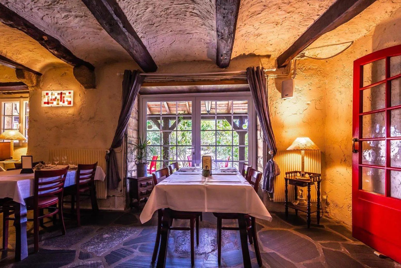 Restaurant/places to eat in Logis- Auberge De Kerveoc'h