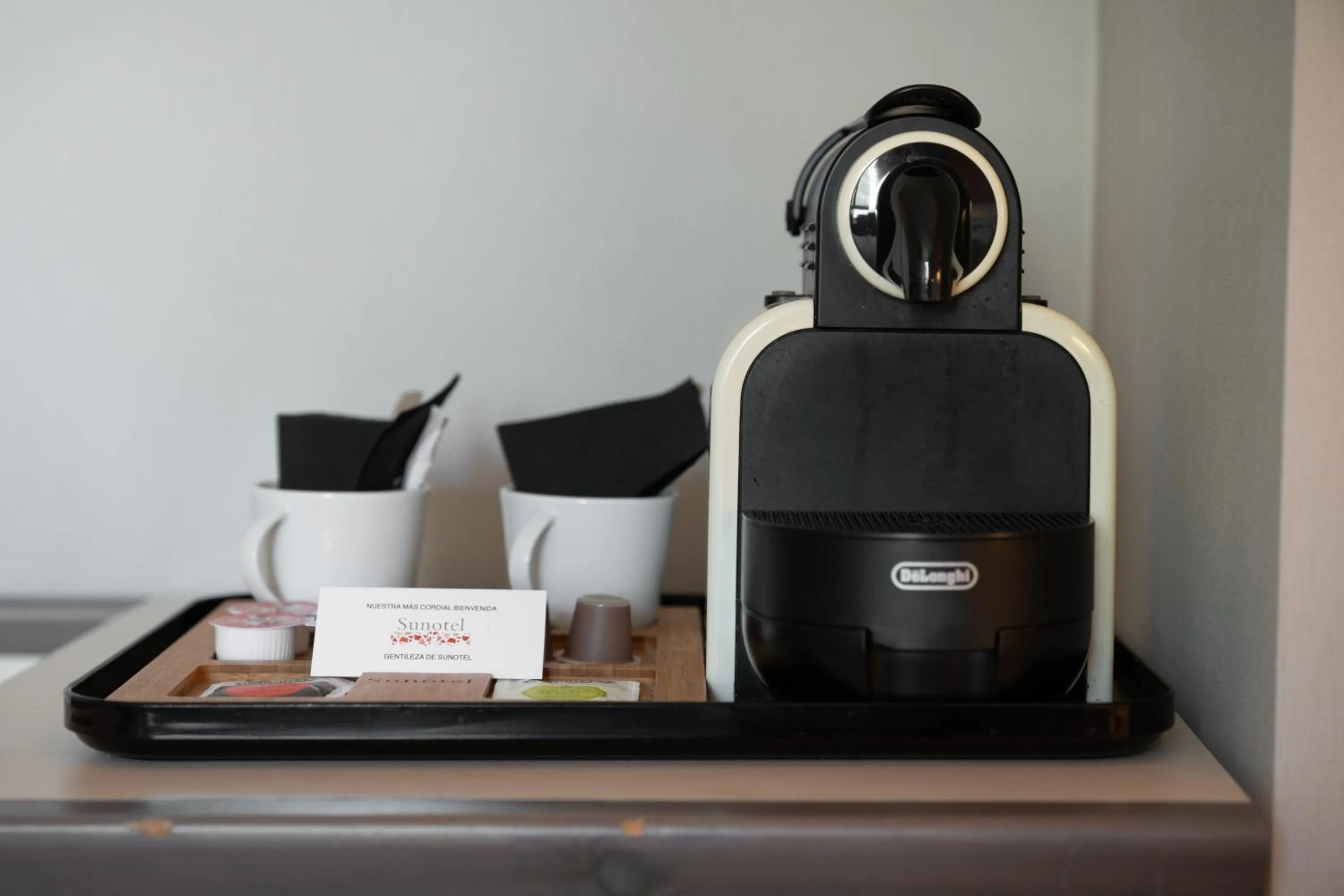 Coffee/tea facilities in Petit Palace Trencadís