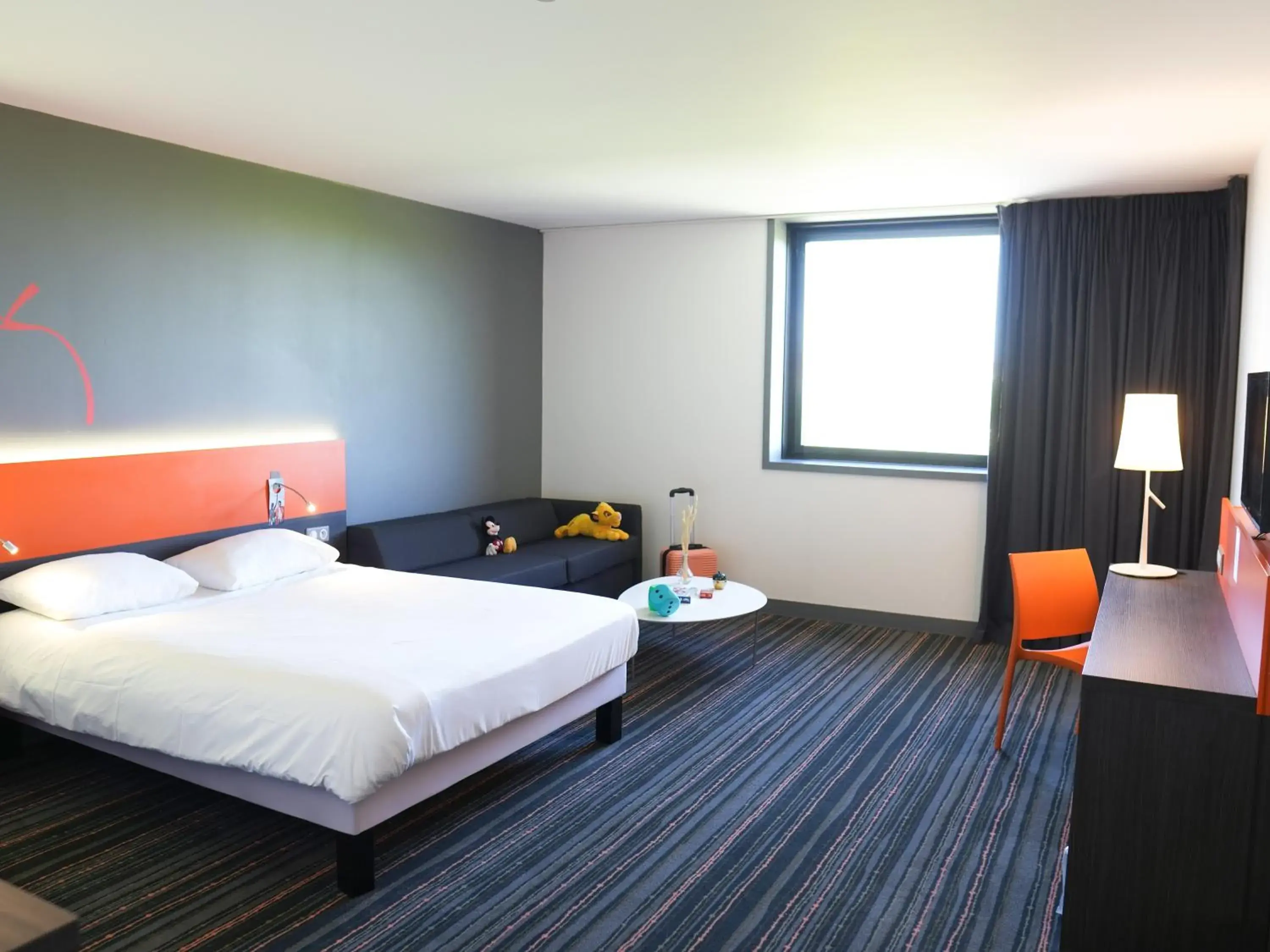 Family Suite in ibis Styles Caen centre gare Family Suite in ibis Styles Caen centre gare