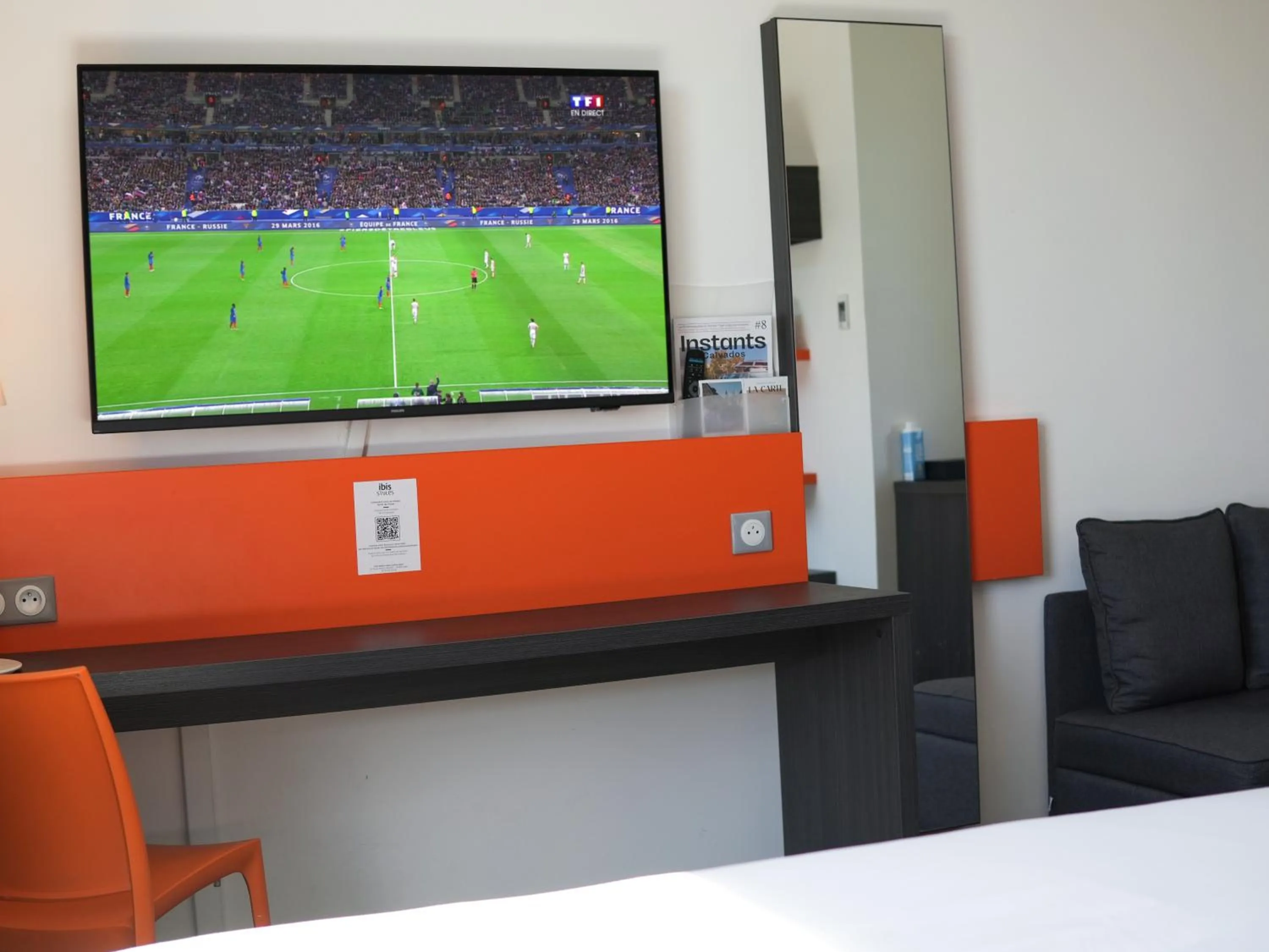 TV and multimedia in ibis Styles Caen centre gare