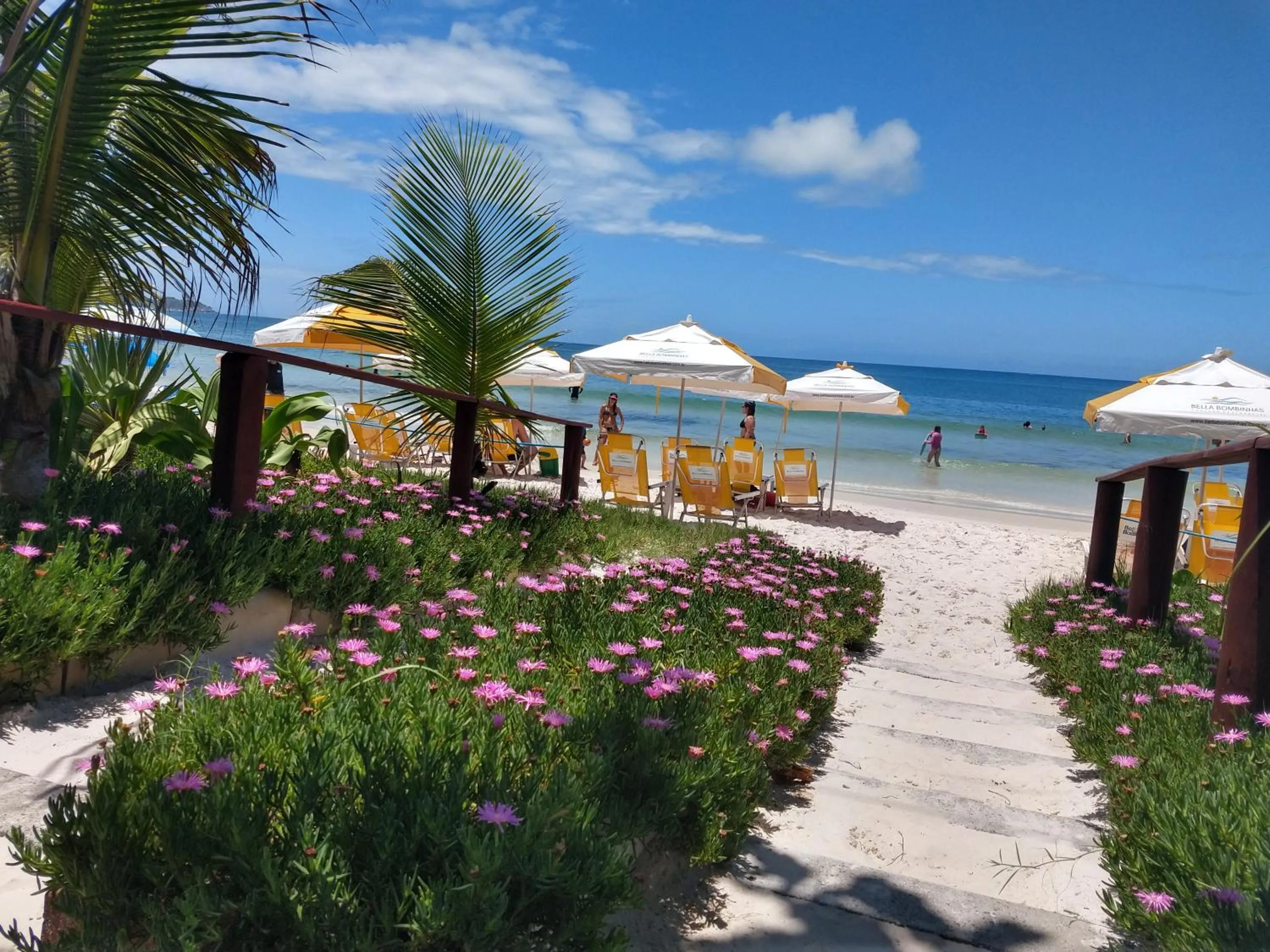 Day in Pousada Bella Bombinhas - Pé na areia