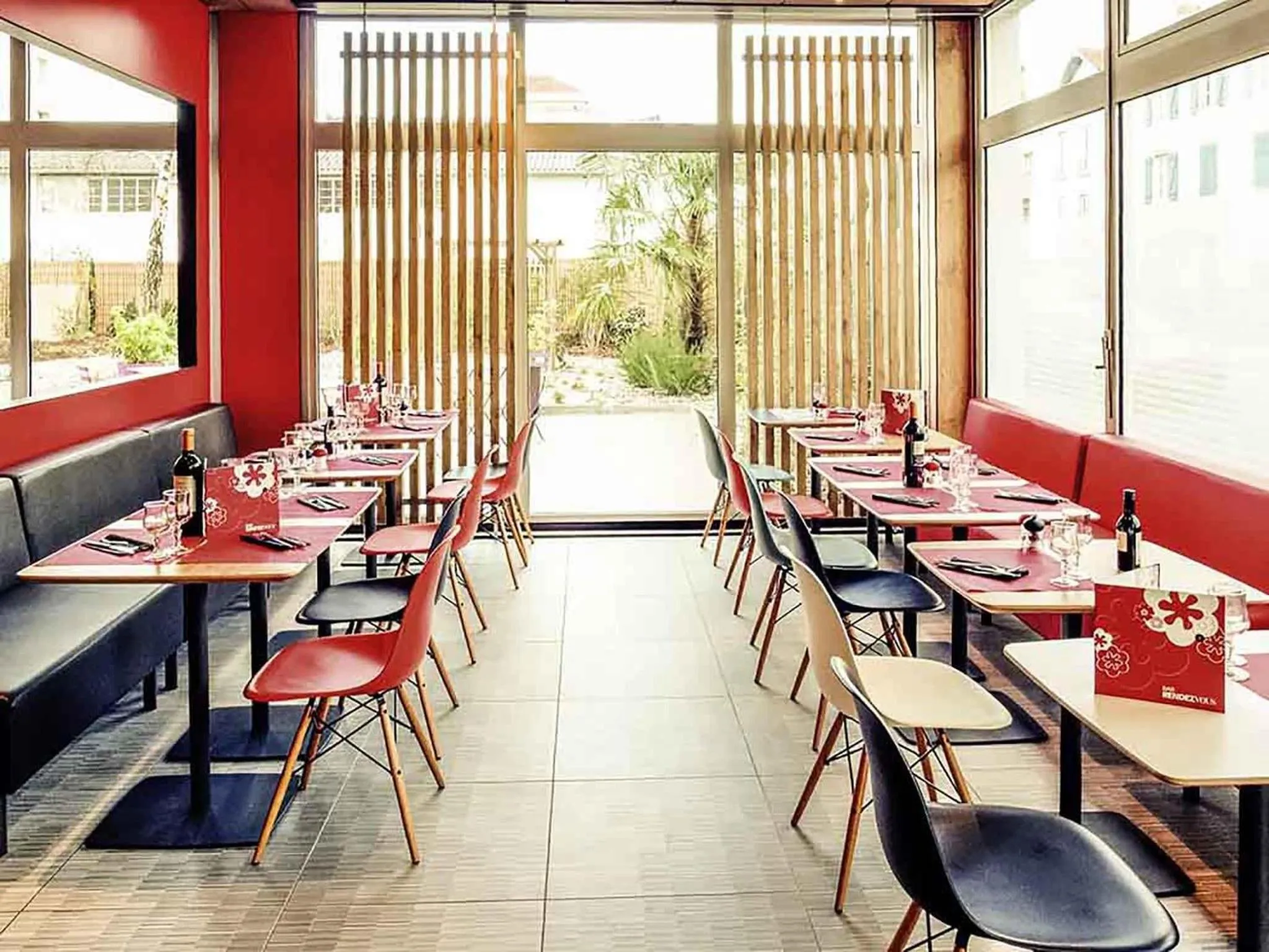 Restaurant/places to eat in ibis Bayonne Centre