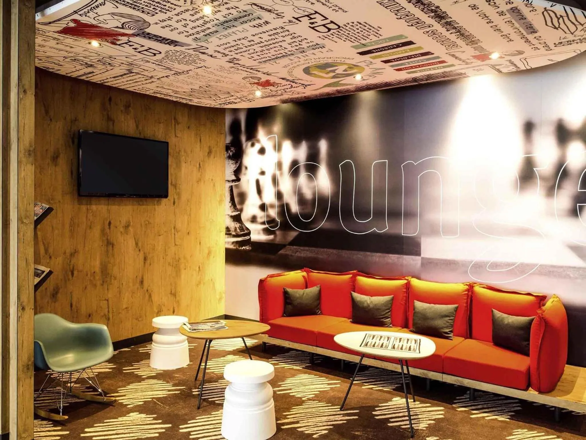 Lounge or bar in ibis Bayonne Centre