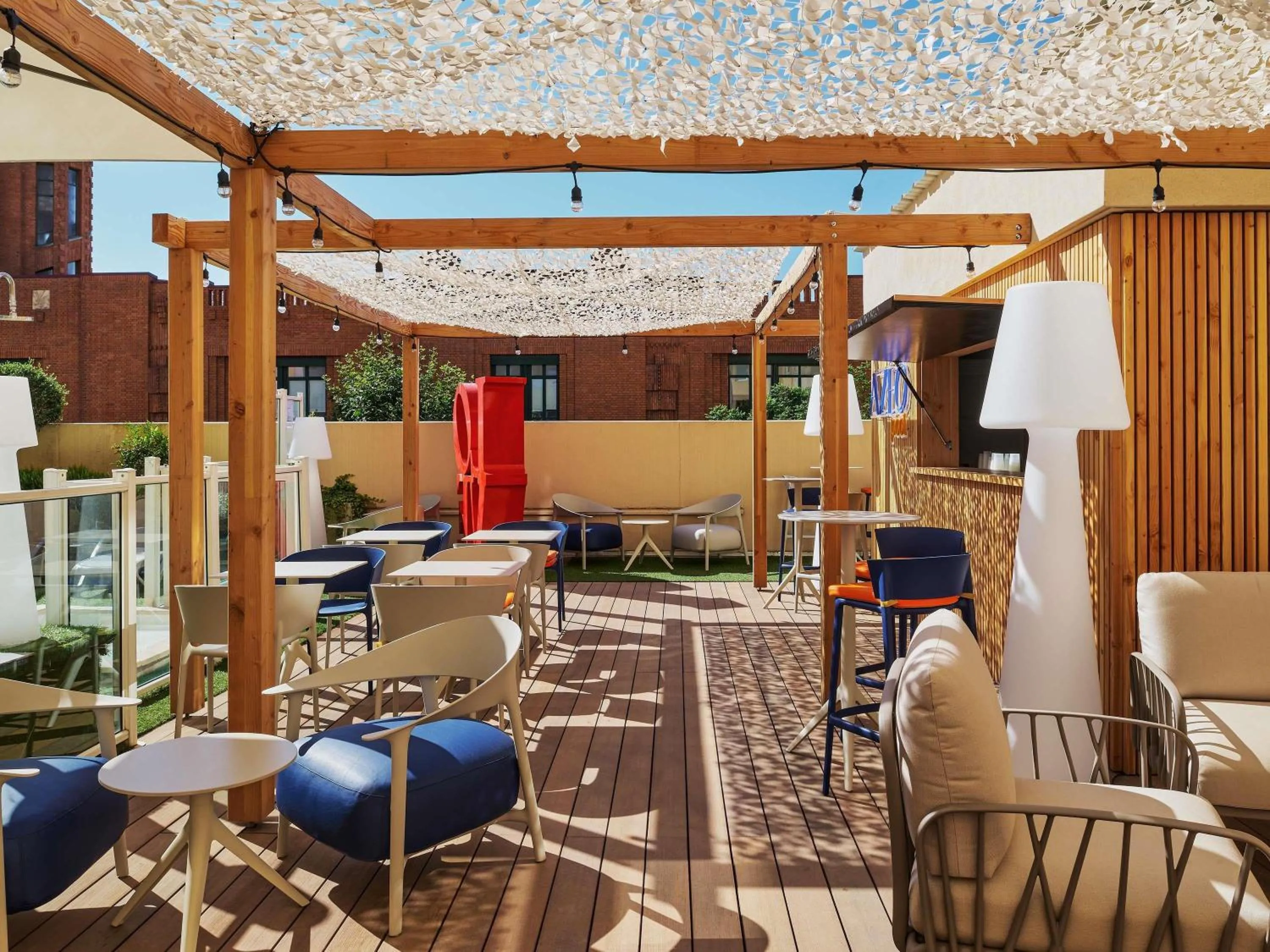 Lounge or bar in ibis Nice Centre Gare