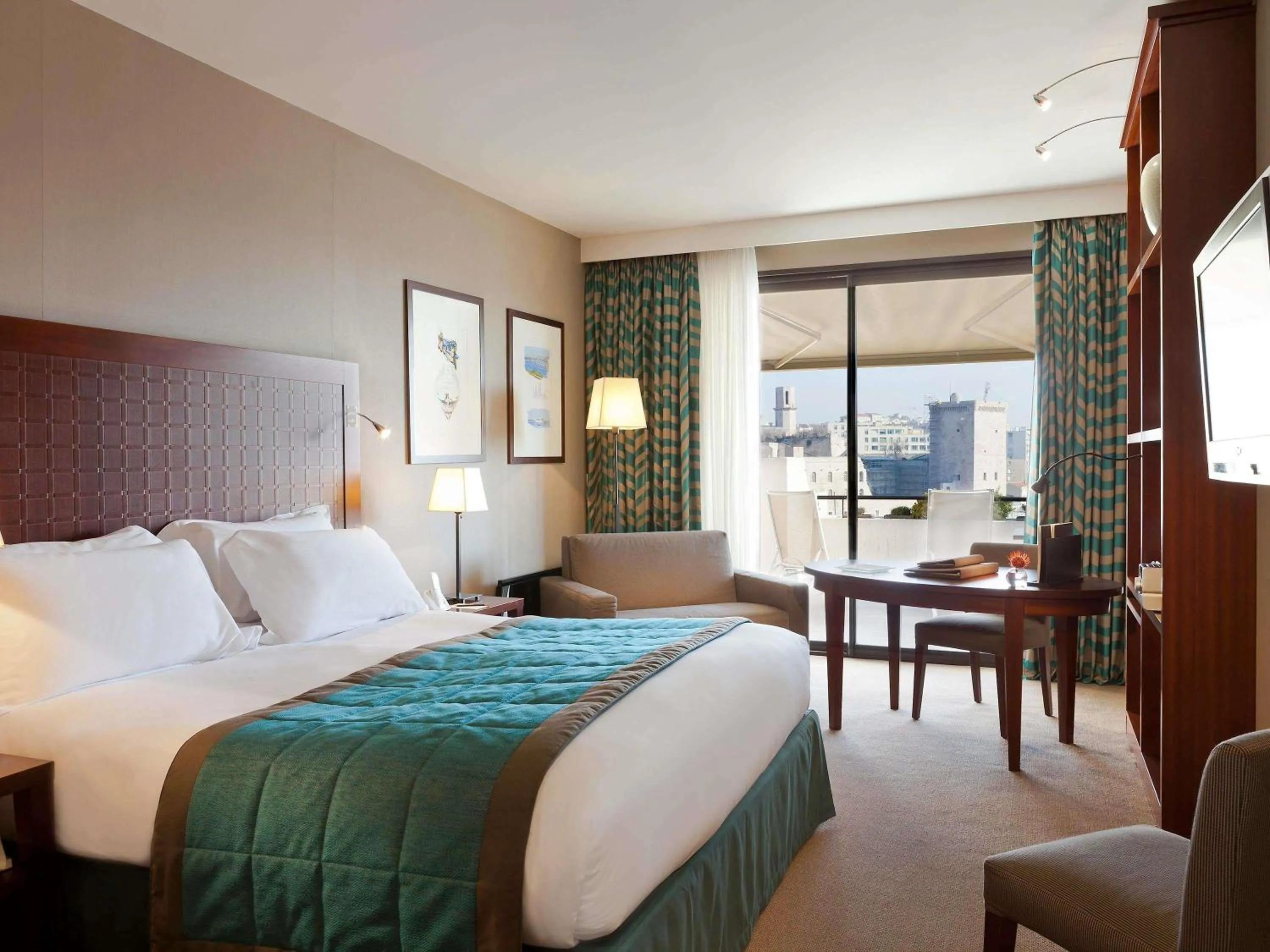 Bedroom, Bed in Sofitel Marseille Vieux-Port