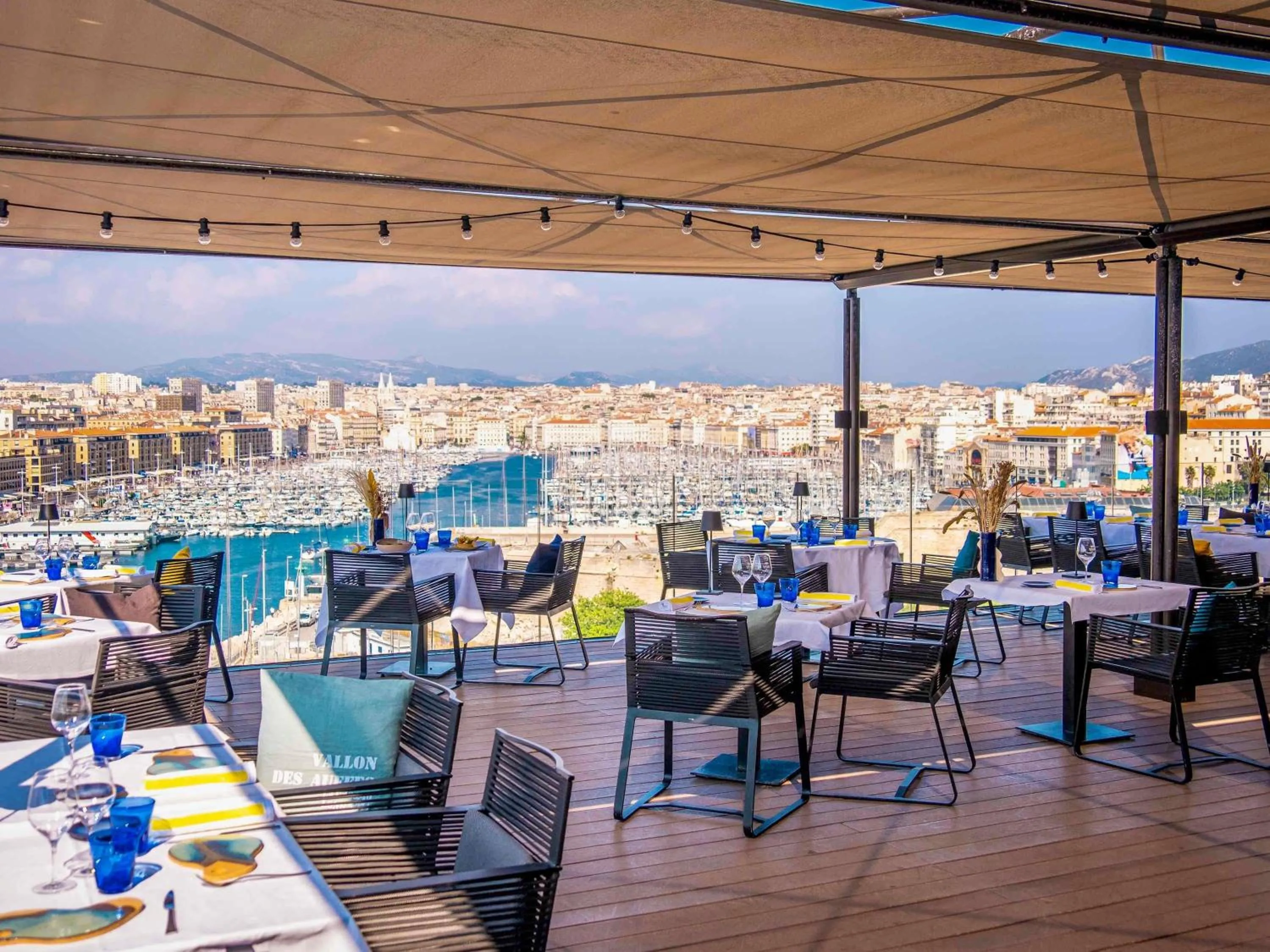 Restaurant/places to eat in Sofitel Marseille Vieux-Port