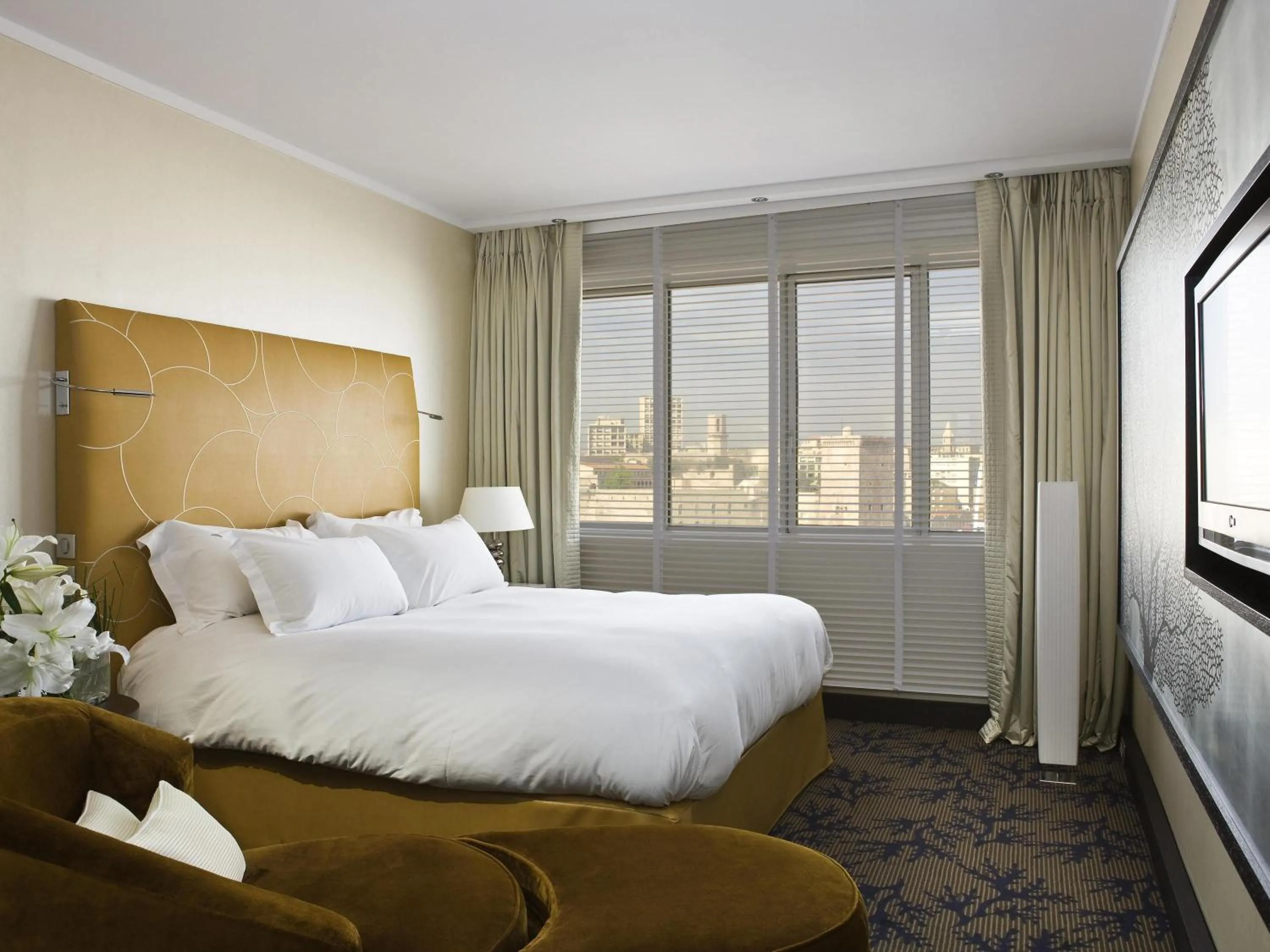 Bedroom, Bed in Sofitel Marseille Vieux-Port