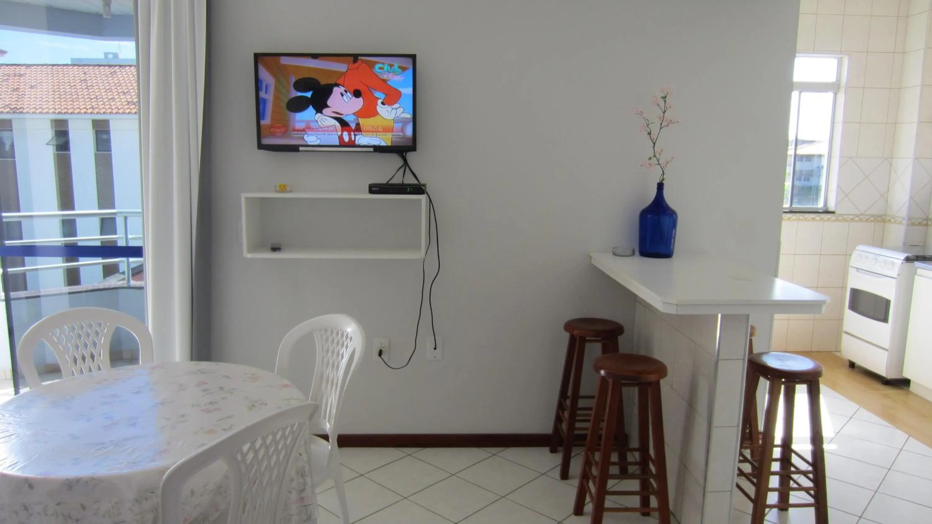 Day in Kasato Maru Residence