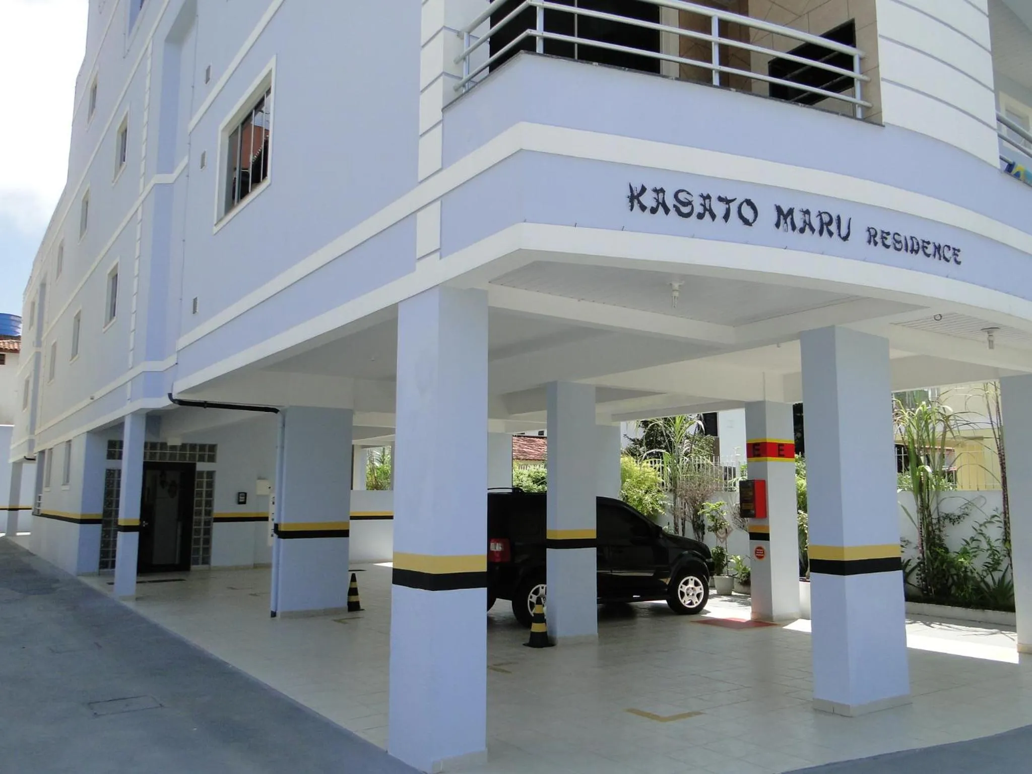 Day in Kasato Maru Residence