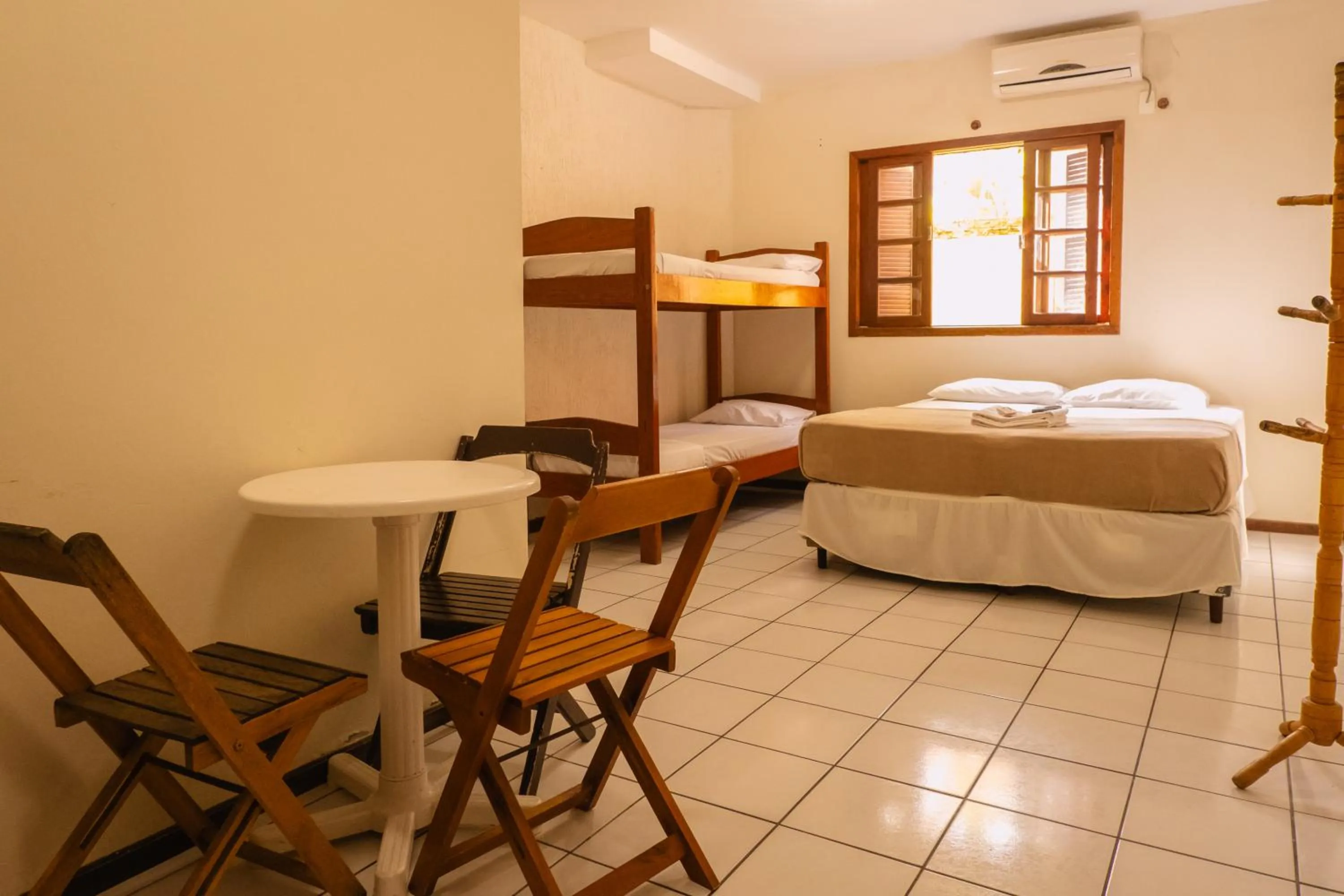 Bed in HANNA Amsterdam Hotel & Eventos