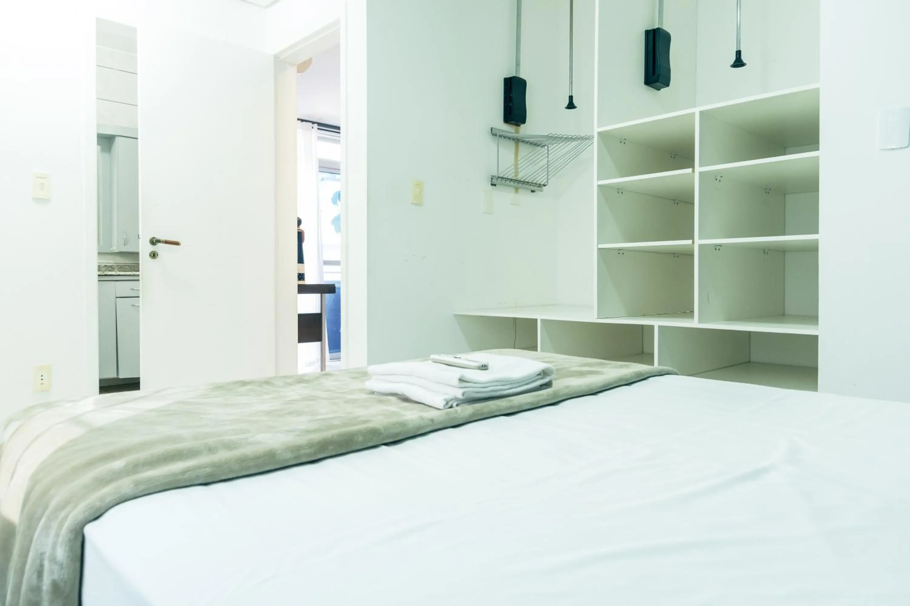 Bed in HANNA Amsterdam Hotel & Eventos