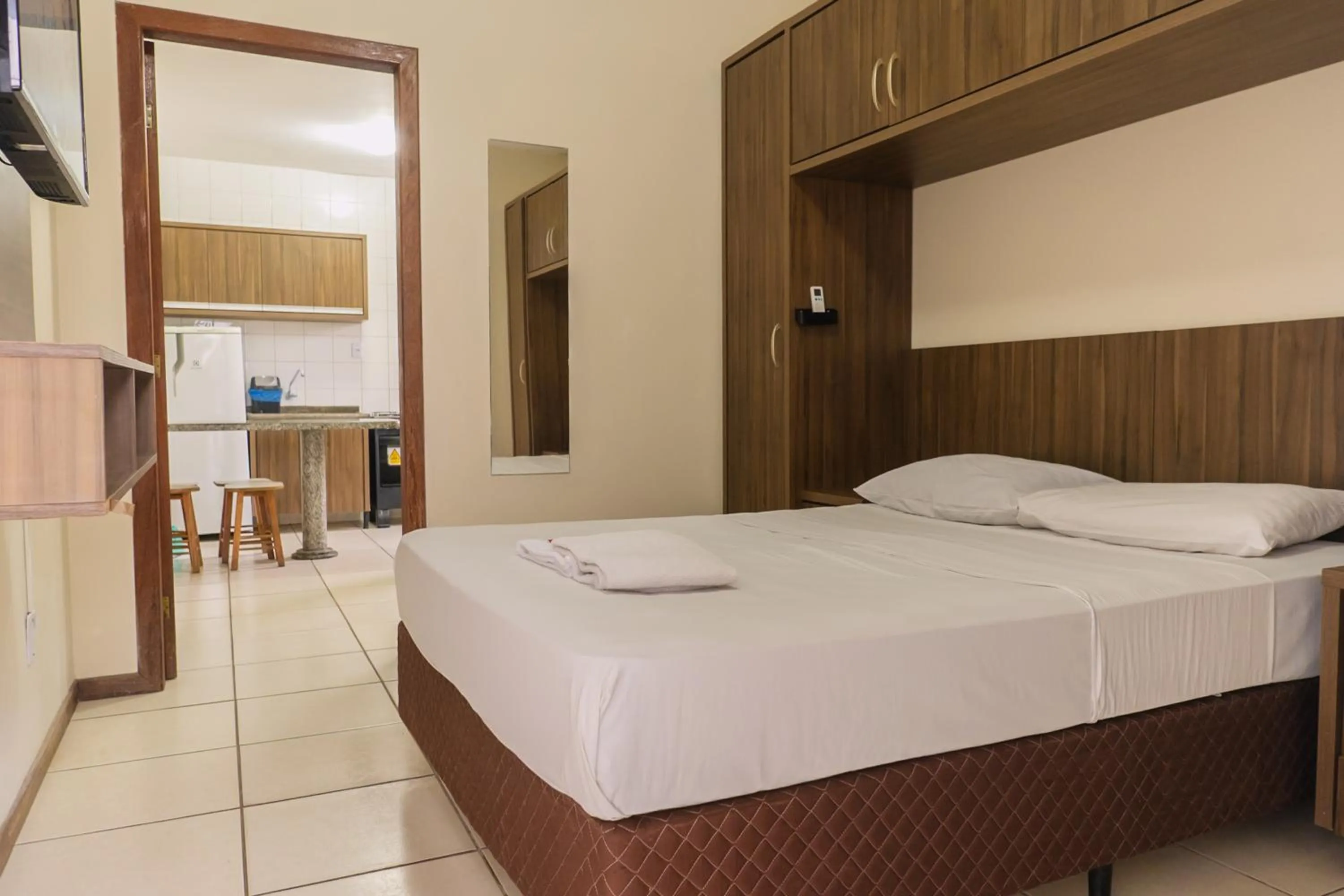 Bed in HANNA Amsterdam Hotel & Eventos