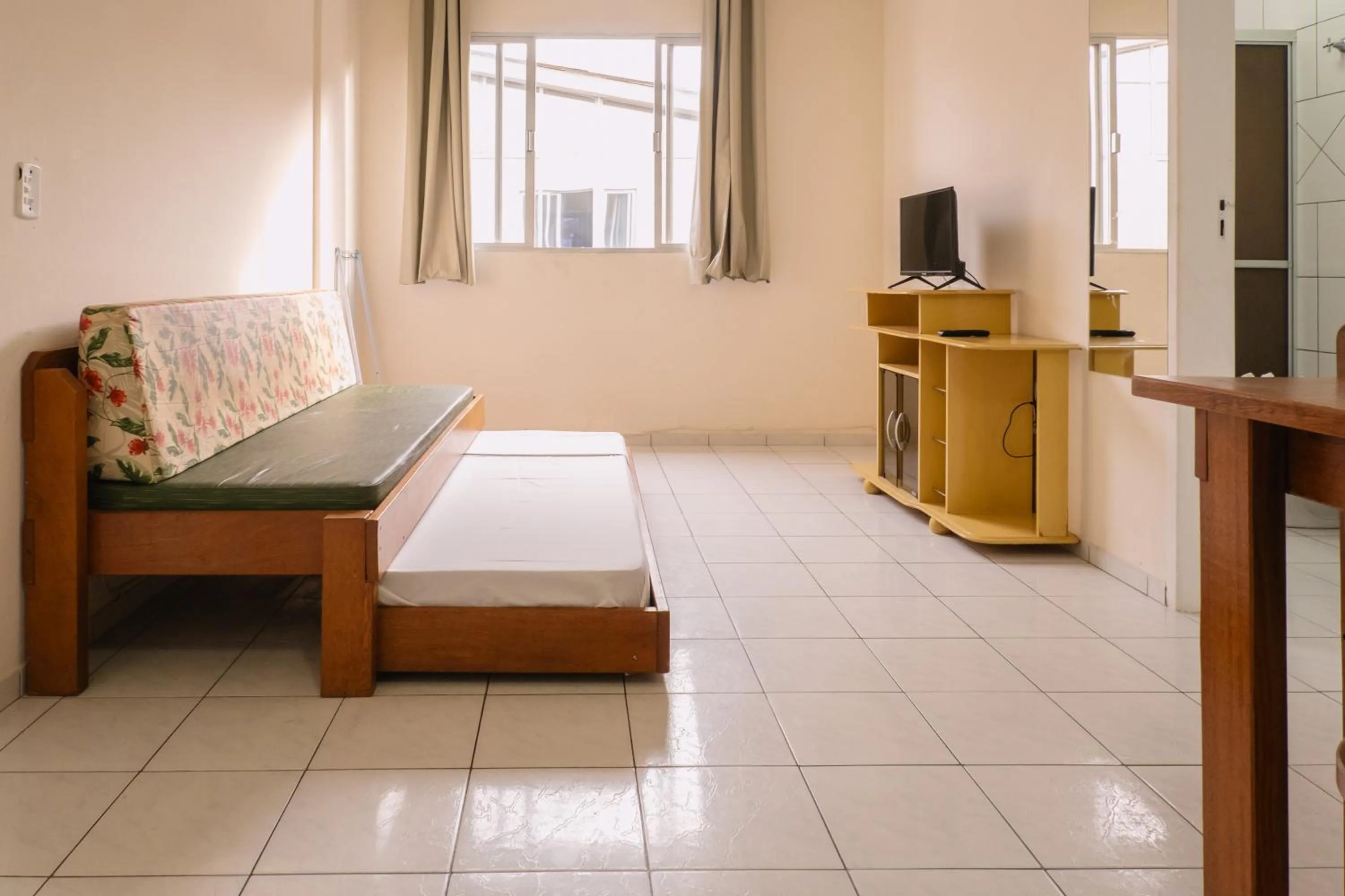 Bed in HANNA Amsterdam Hotel & Eventos