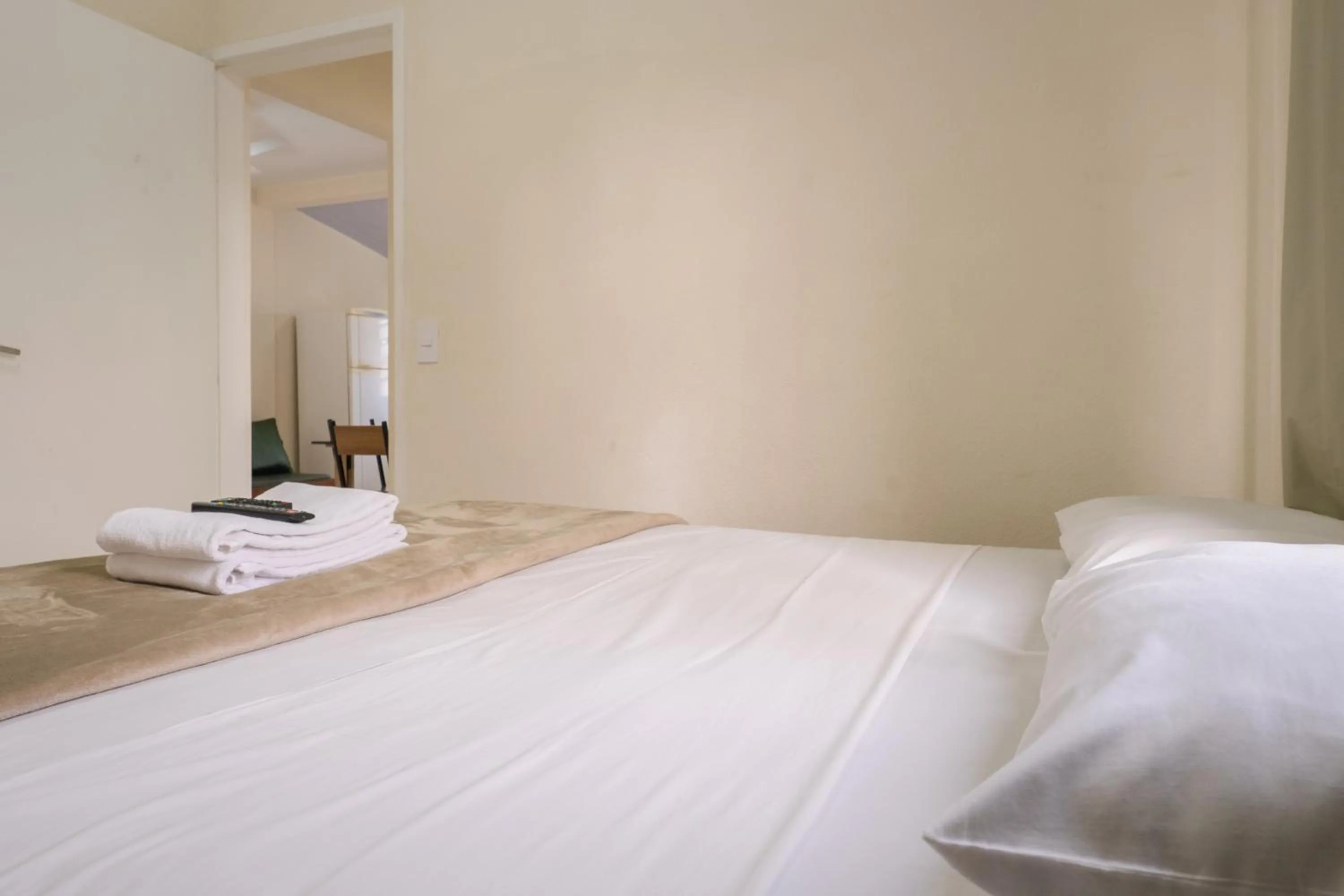 Bed in HANNA Amsterdam Hotel & Eventos