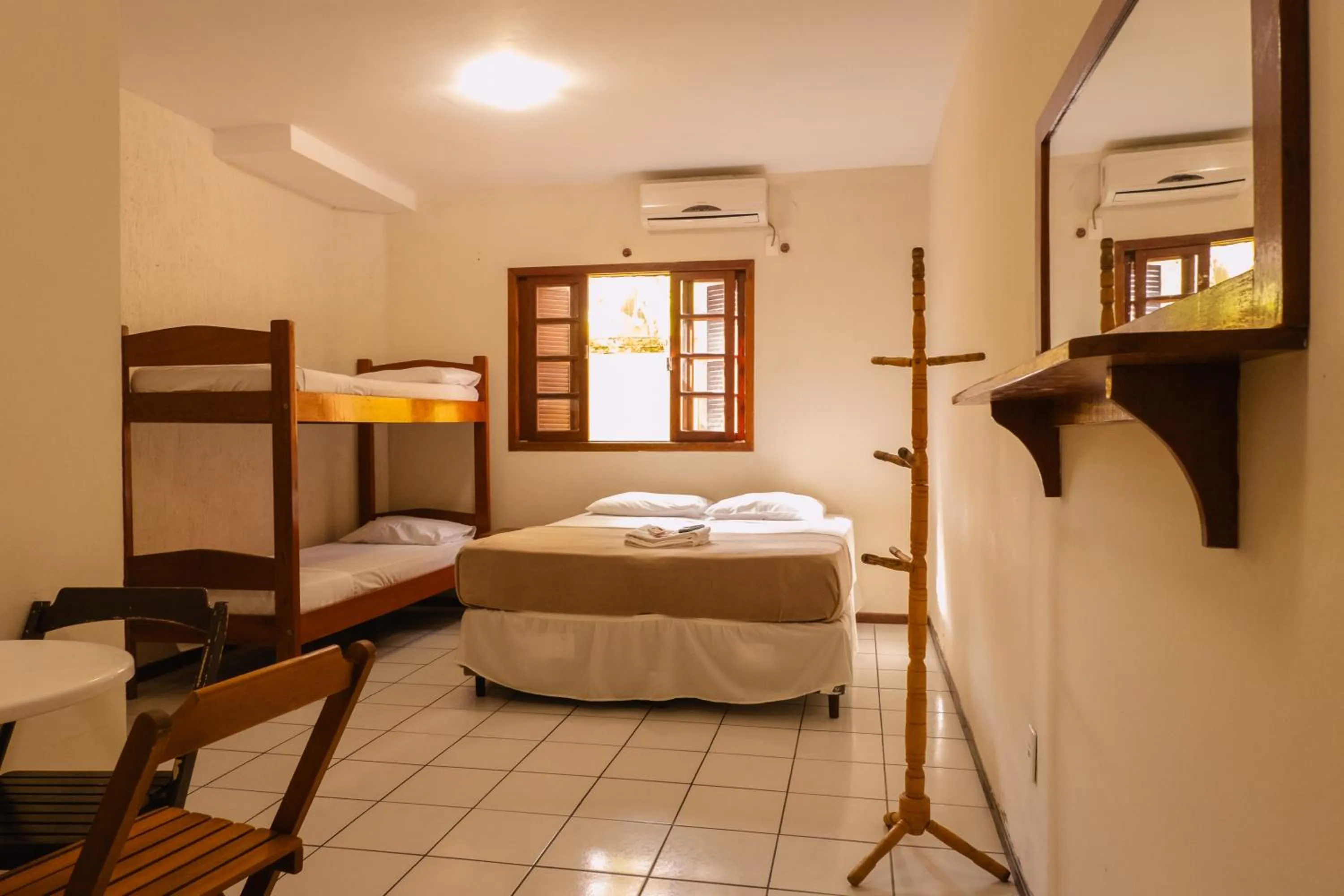 Bed in HANNA Amsterdam Hotel & Eventos