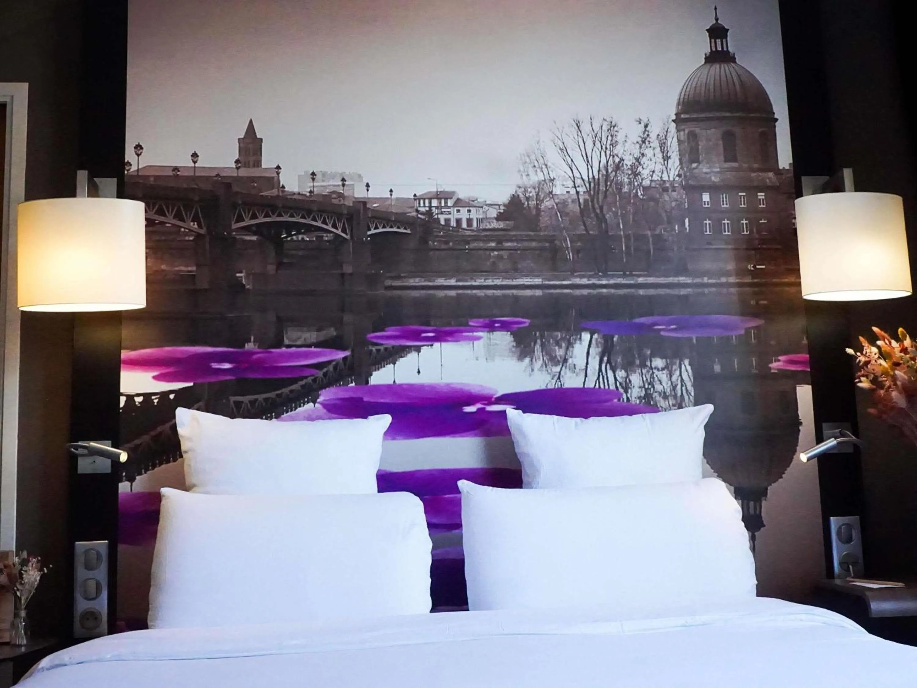 Bedroom, Bed in Mercure Toulouse Centre Wilson Capitole