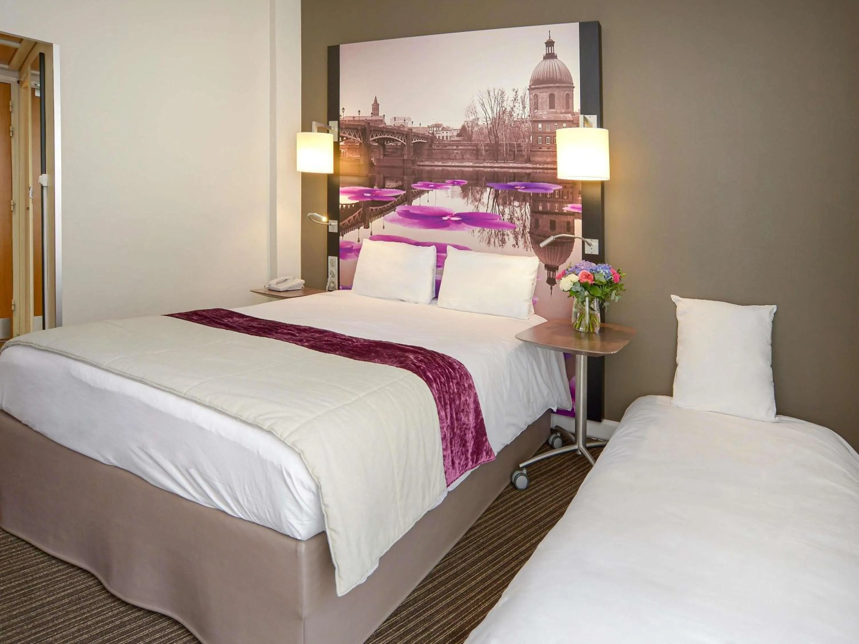 Bedroom, Bed in Mercure Toulouse Centre Wilson Capitole