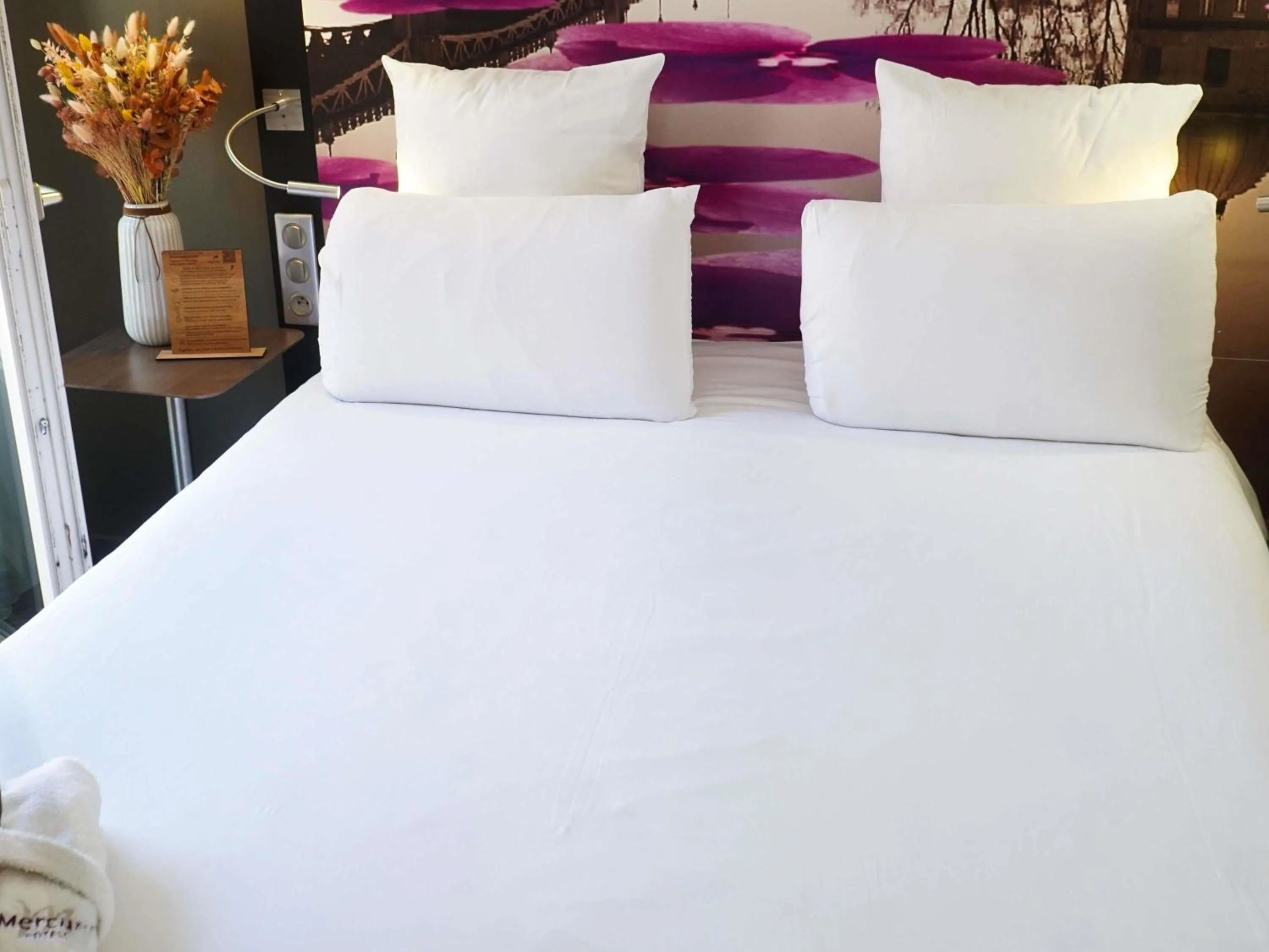 Bedroom, Bed in Mercure Toulouse Centre Wilson Capitole