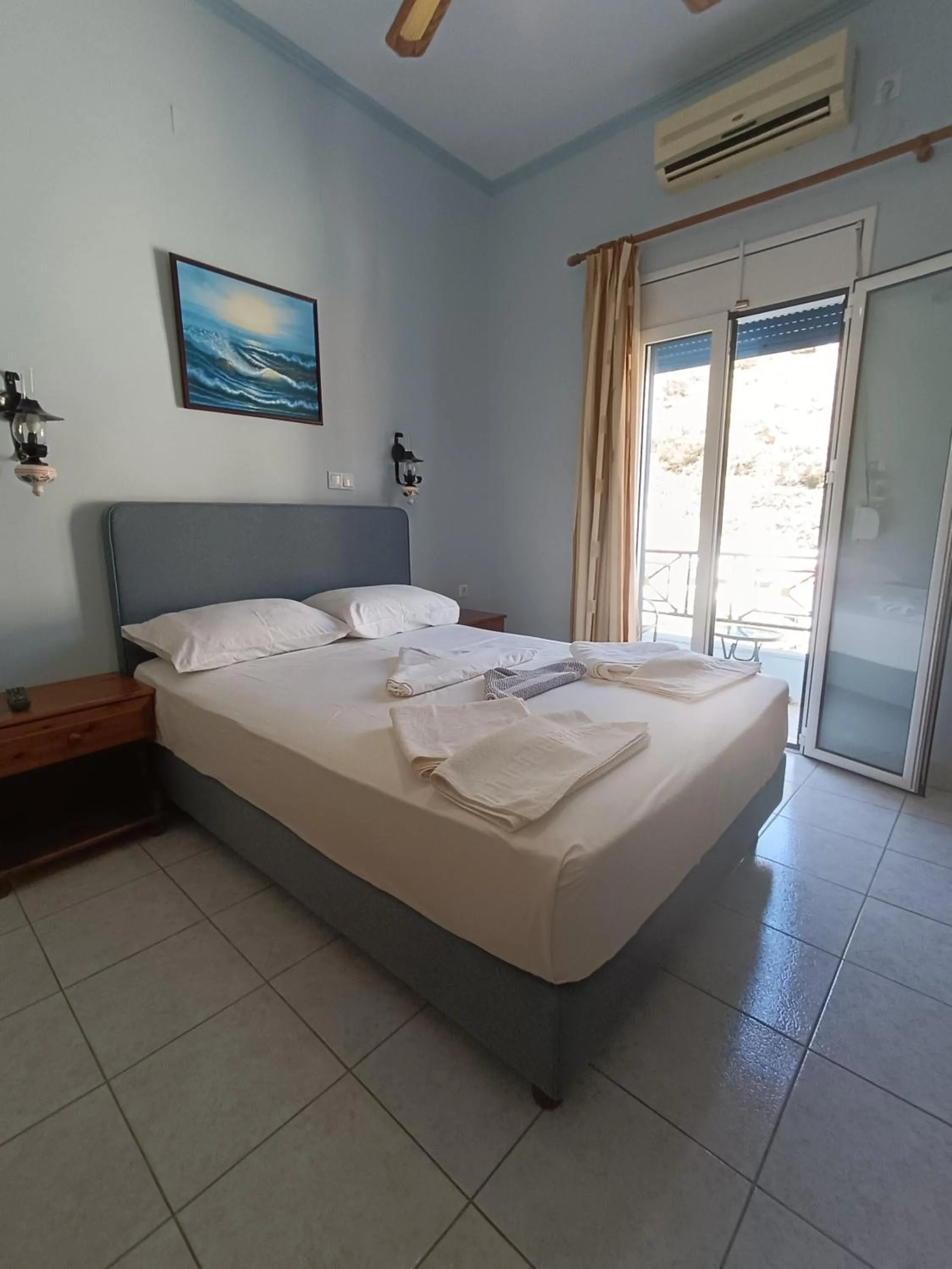 Bed in Hotel Asteria