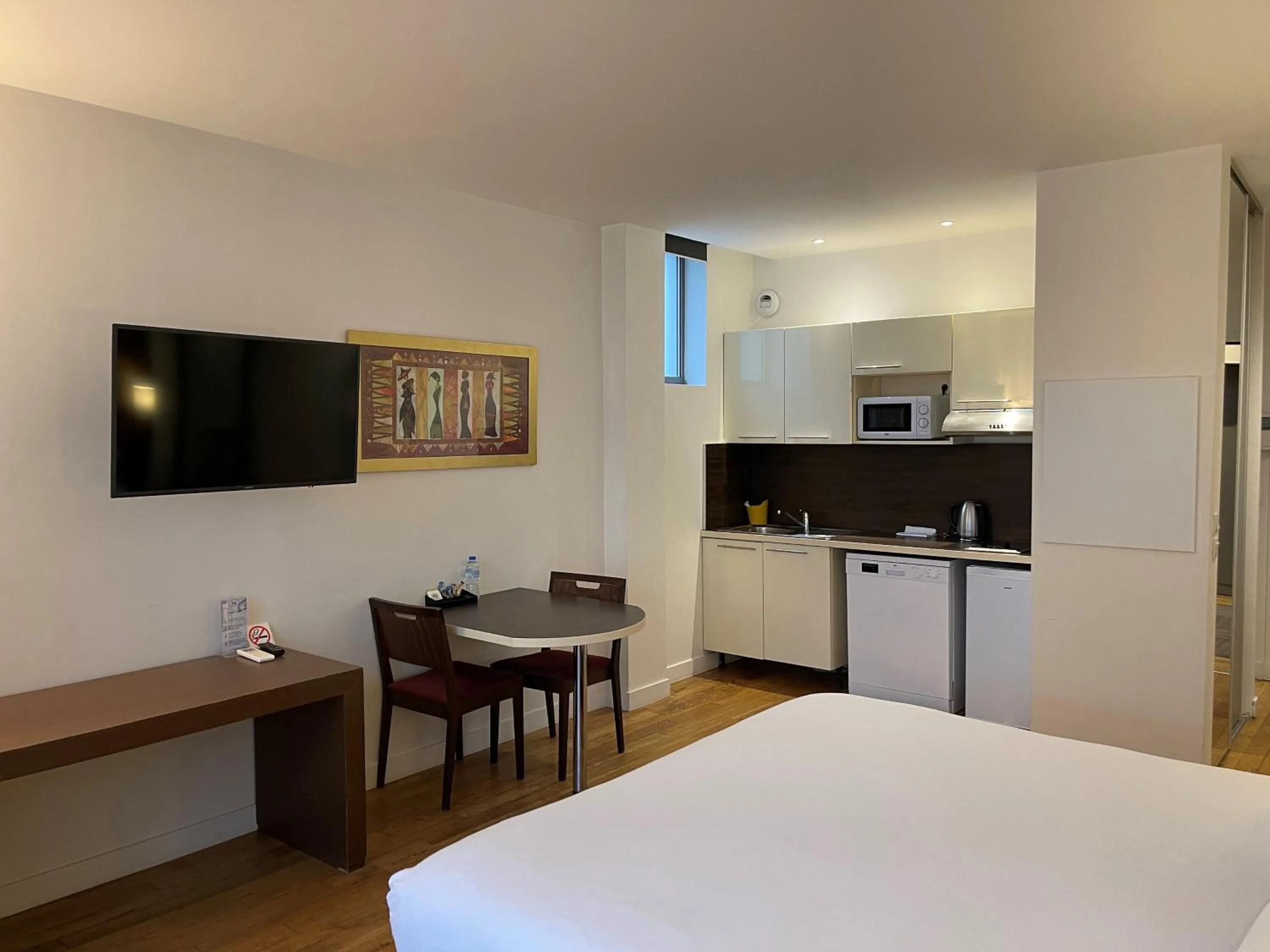 Bed in Residhotel Imperial Rennequin