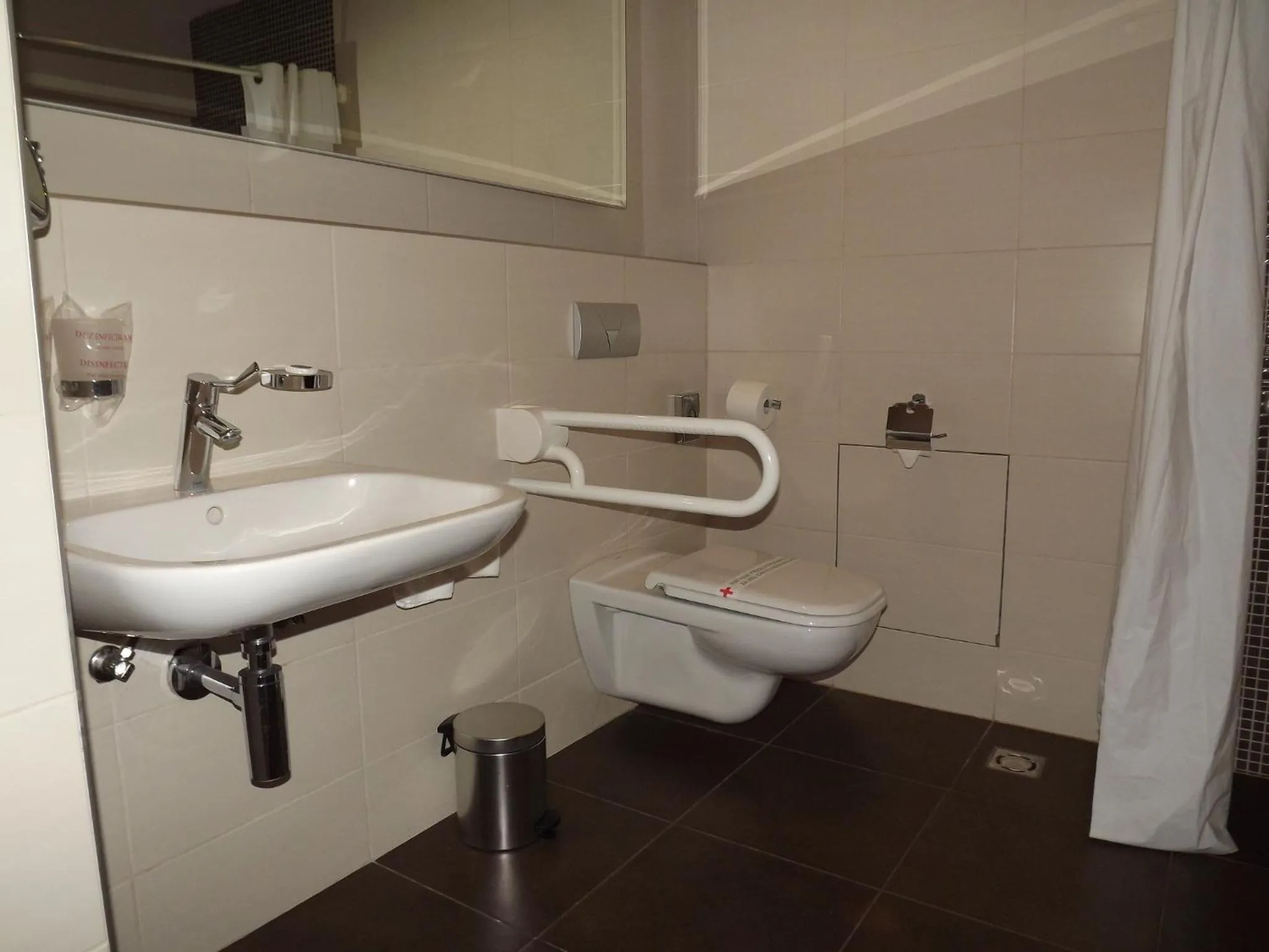 Bathroom in Hotel Aurel