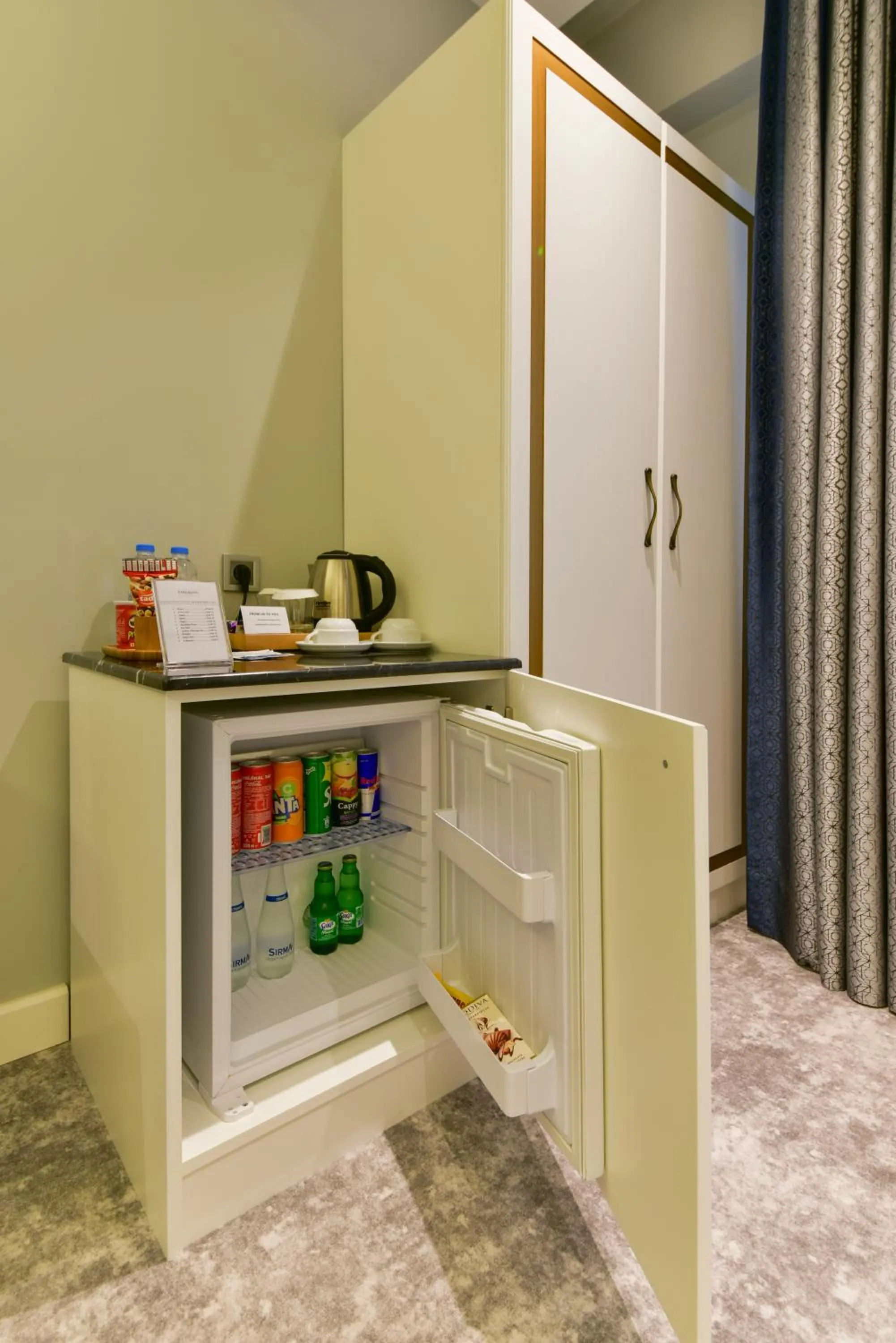 Coffee/tea facilities in Kare Hotel Sultanahmet