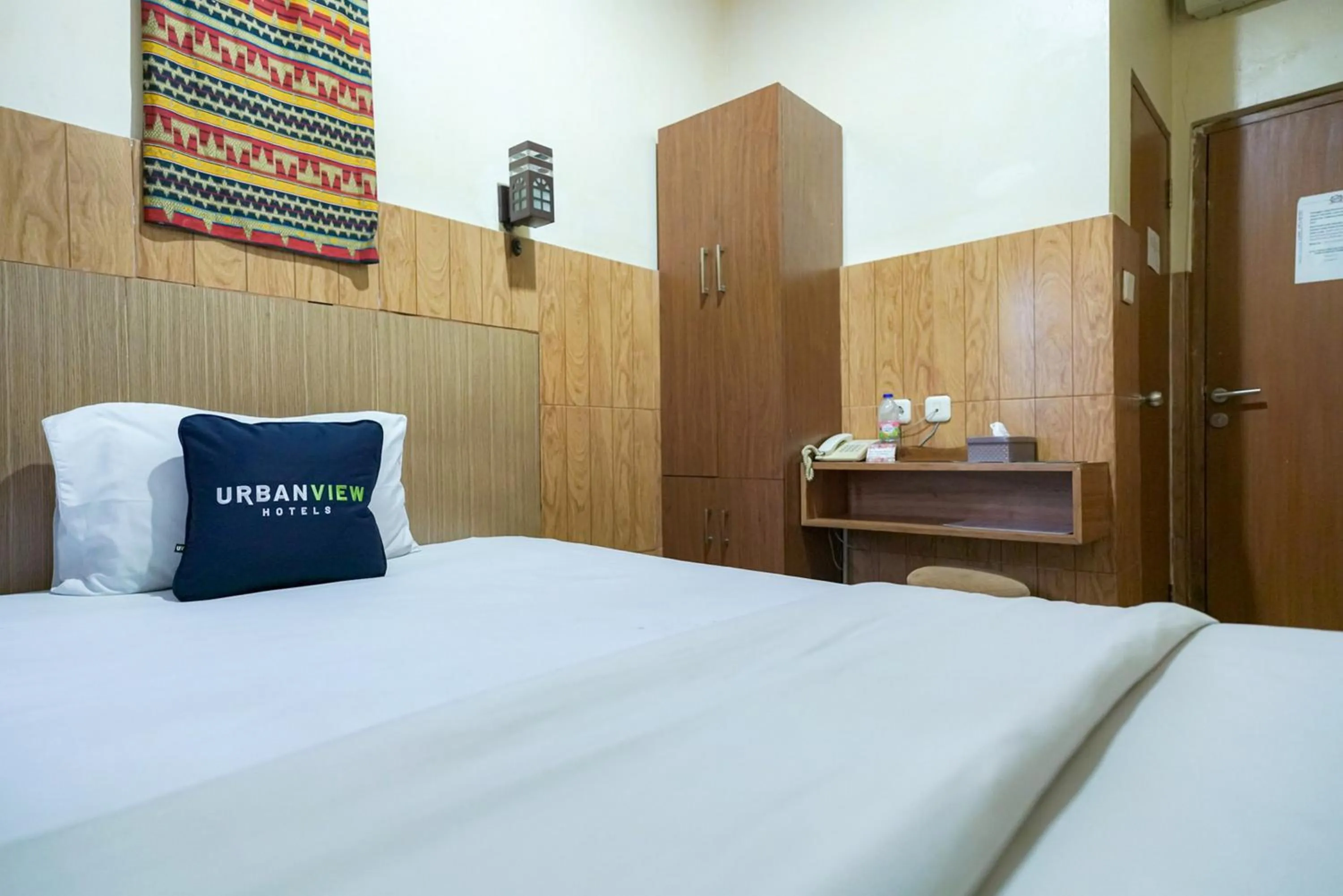 Bedroom, Bed in Urbanview Hotel 58 Bintaro