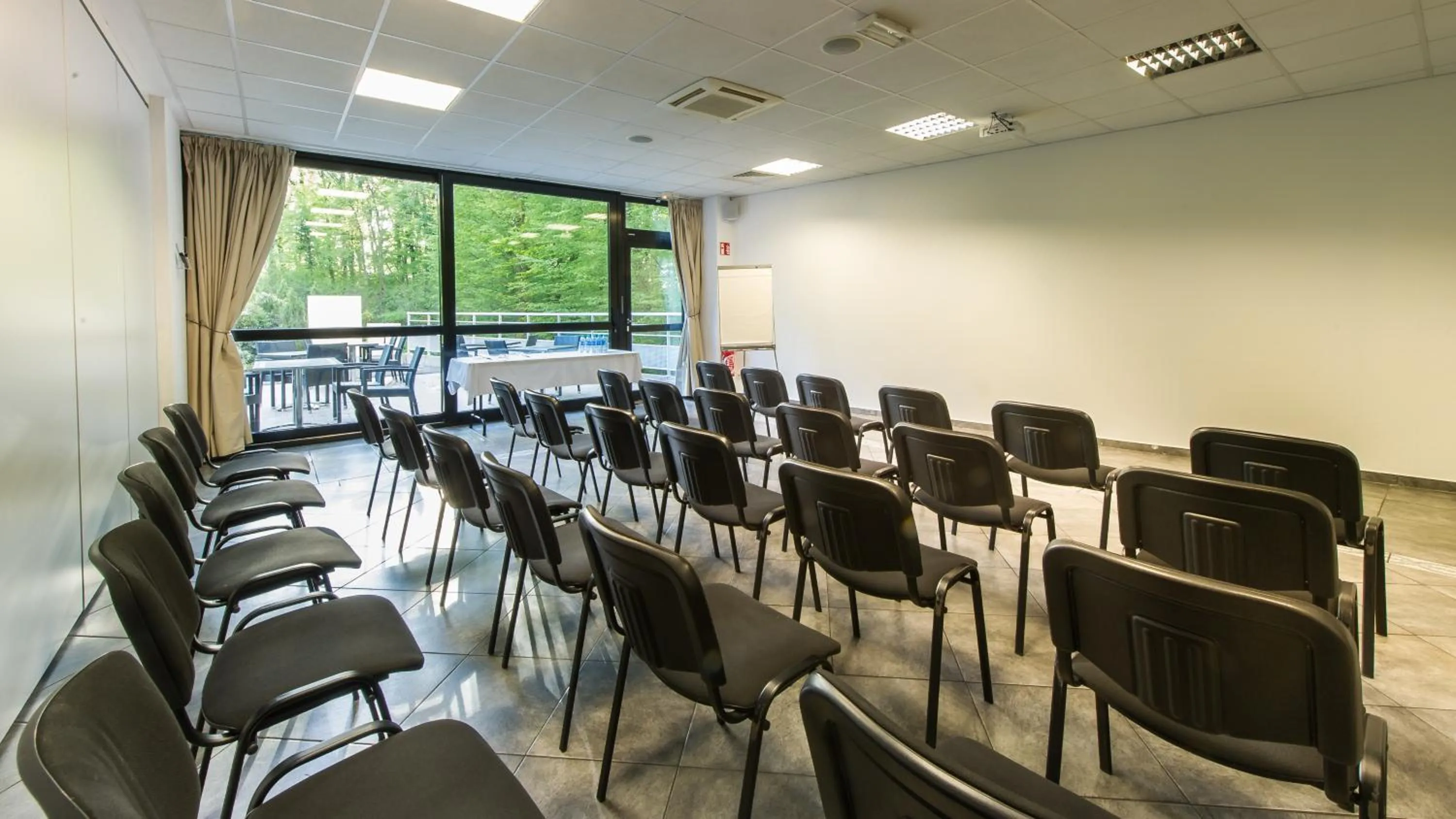 Meeting/conference room in Hôtel Marso