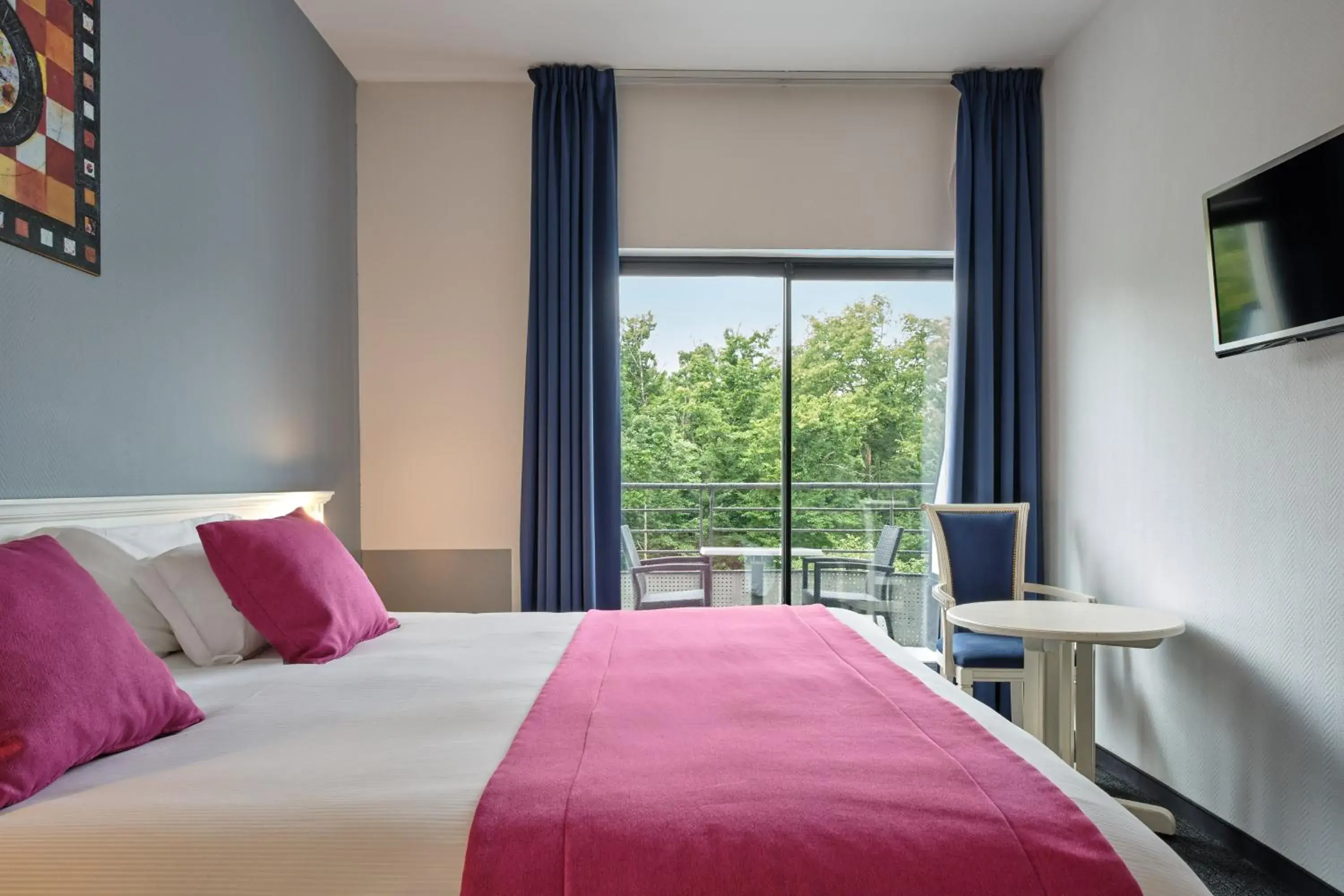 Superior Double Room with Balcony in Hôtel Marso Superior Double Room with Balcony in Hôtel Marso