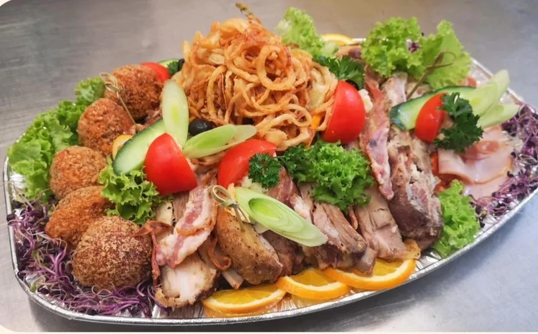 Restaurant/places to eat in Csodarét Kúria