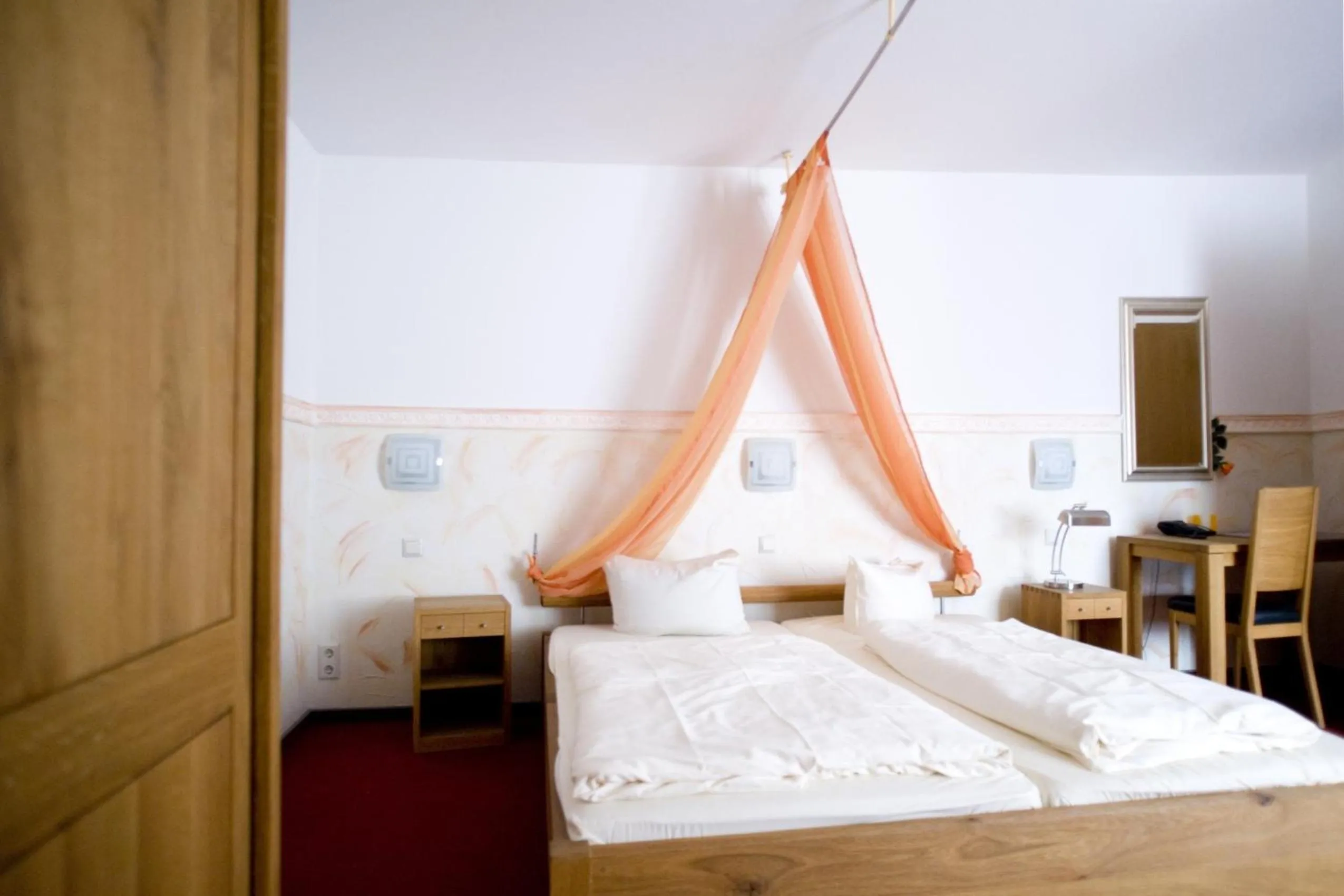 Photo of the whole room, Bed in Hotel Flora