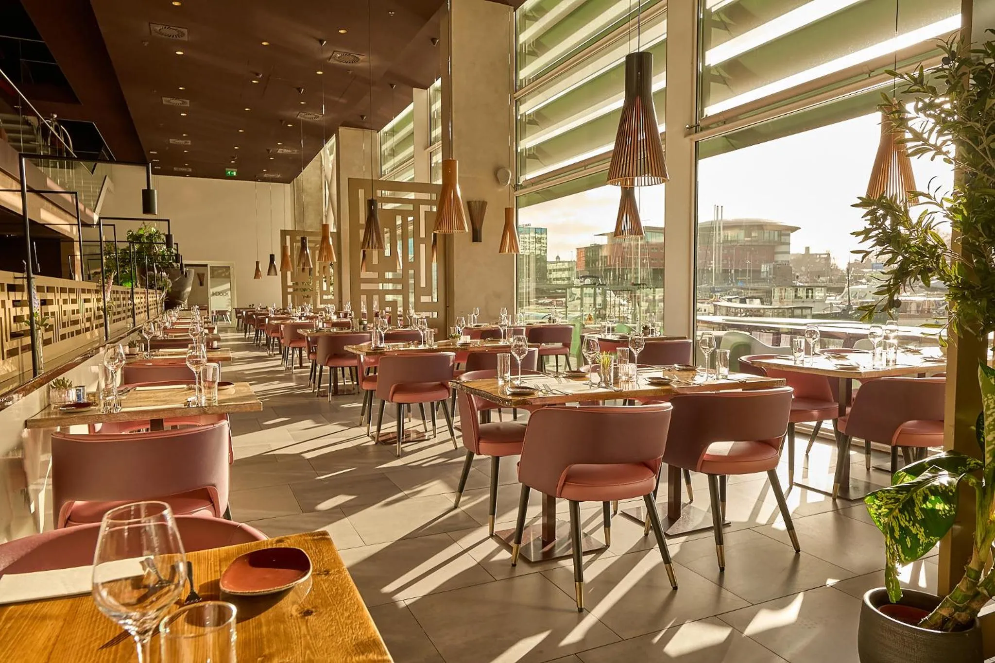 Restaurant/places to eat in Room Mate Aitana, Amsterdam