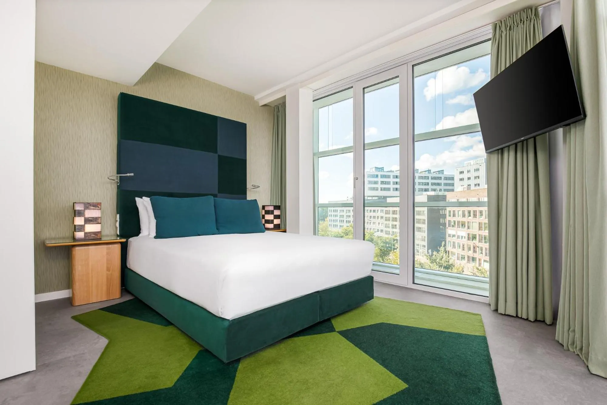 Photo of the whole room, Bed in Room Mate Aitana, Amsterdam